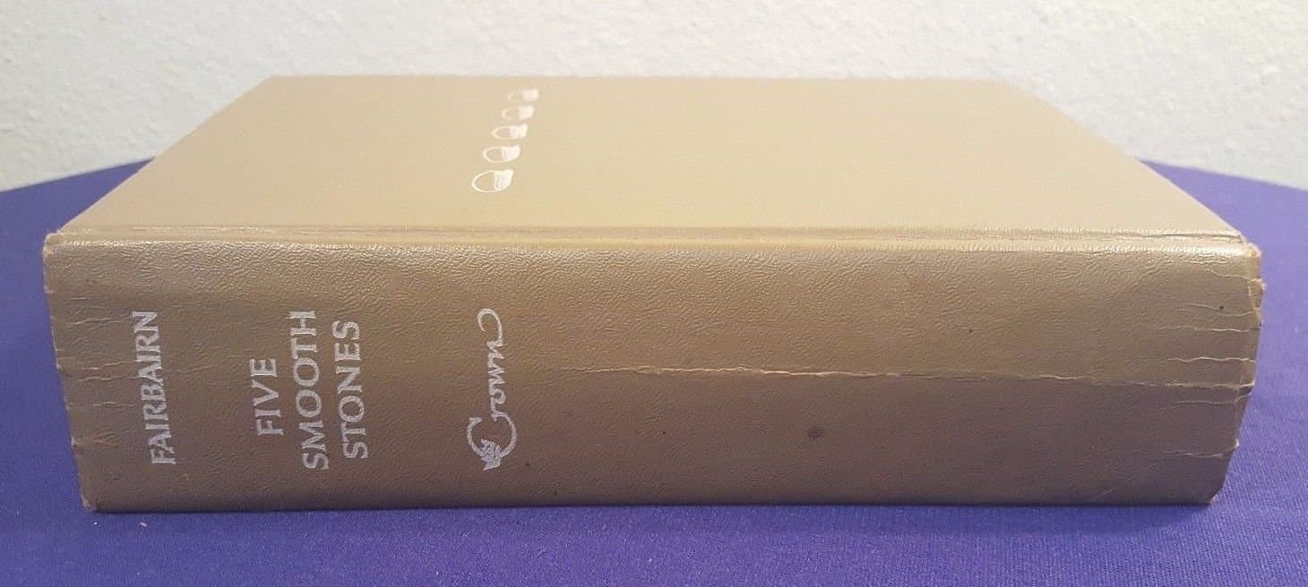 Five Smooth Stones [Hardcover] Fairbairn, Ann by null