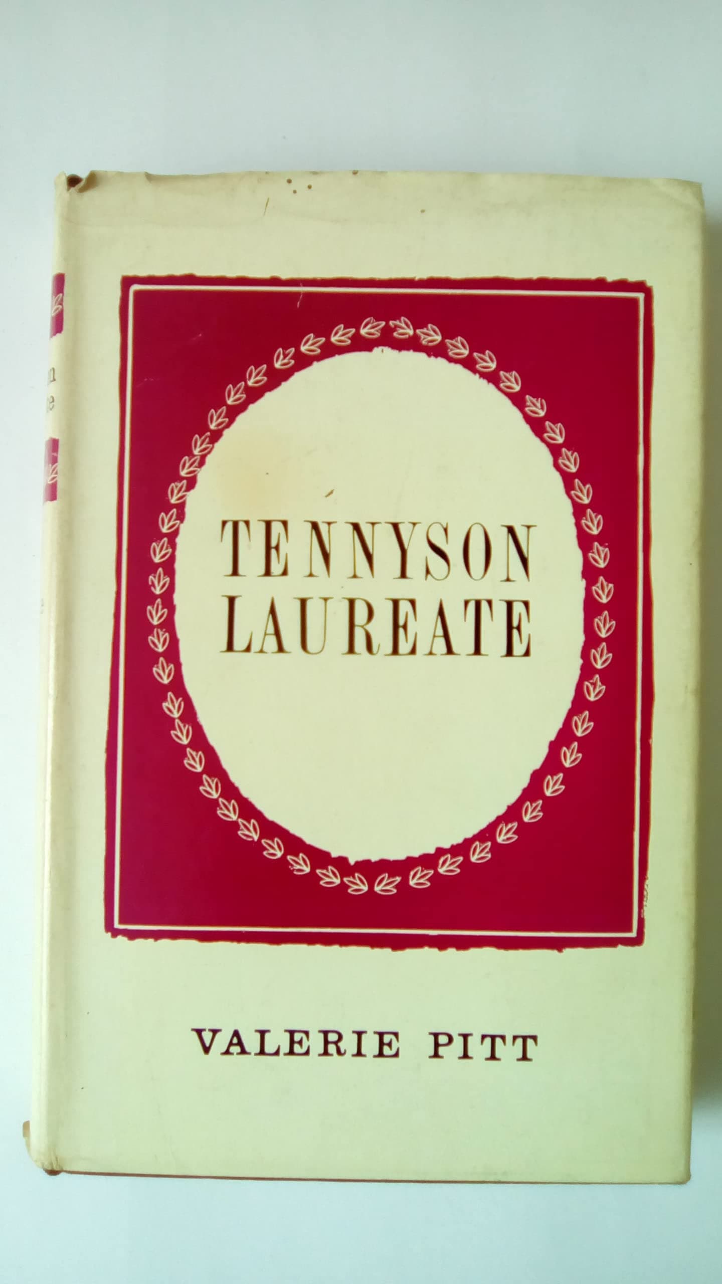 Tennyson Laureate [Hardcover] Pitt, Valerie by null