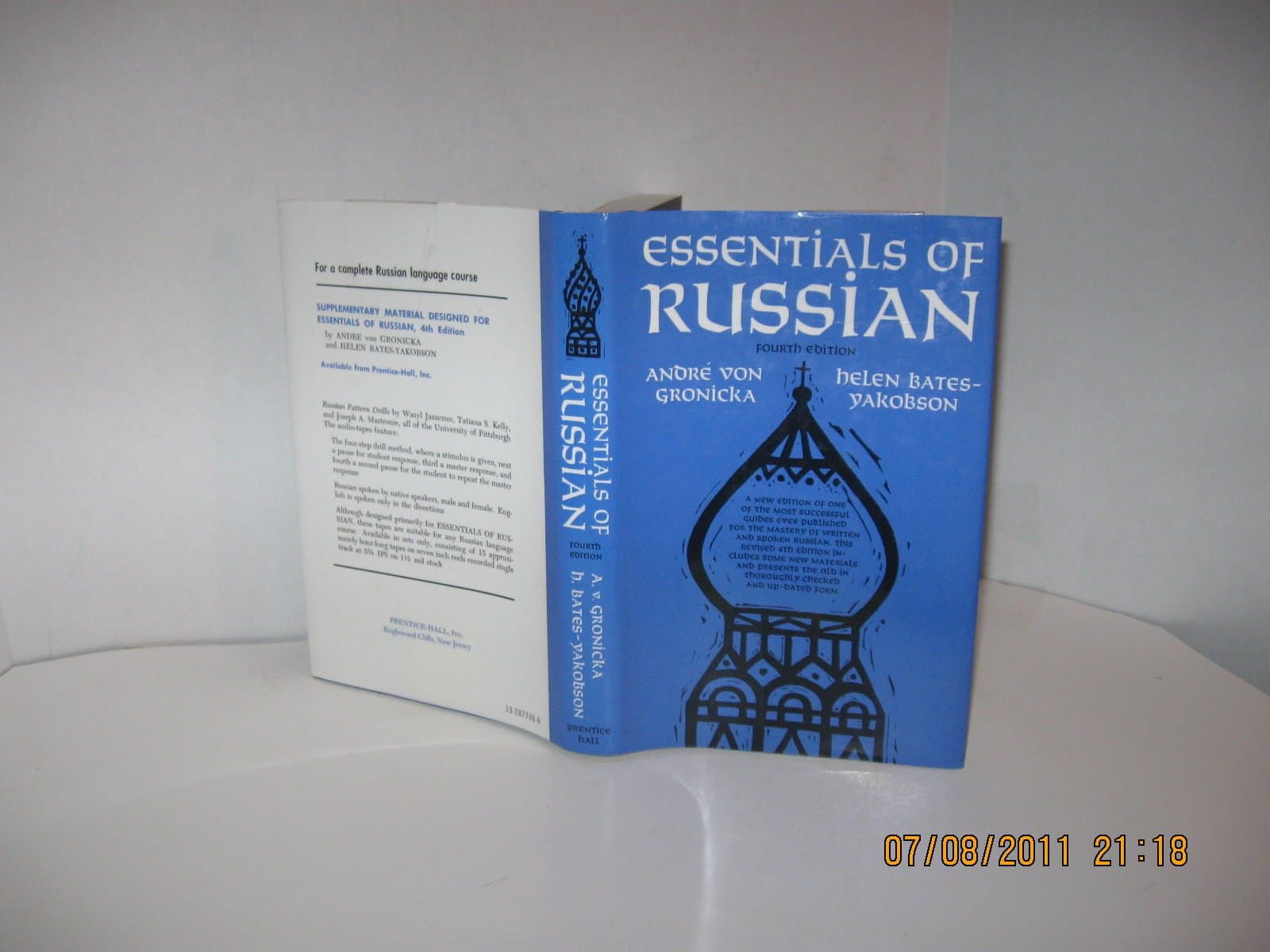 Essentials of Russian [Hardcover] Andre Von Gronicka and Helen Bates-Yakobson by null