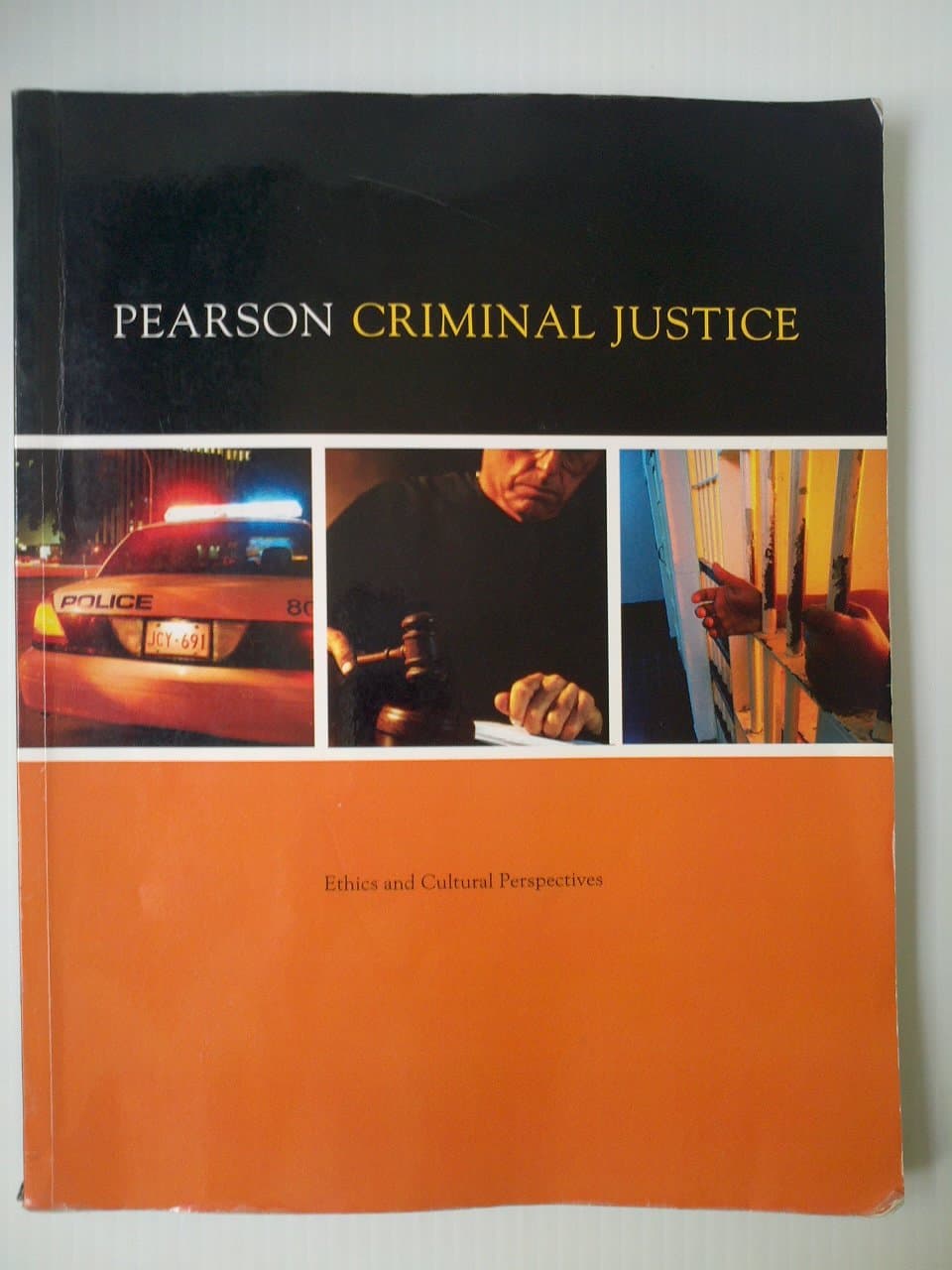 Pearson Criminal Justice by Pearson Prentice Hall (2010-08-01) [Paperback] Robert Bursil Jr. by null