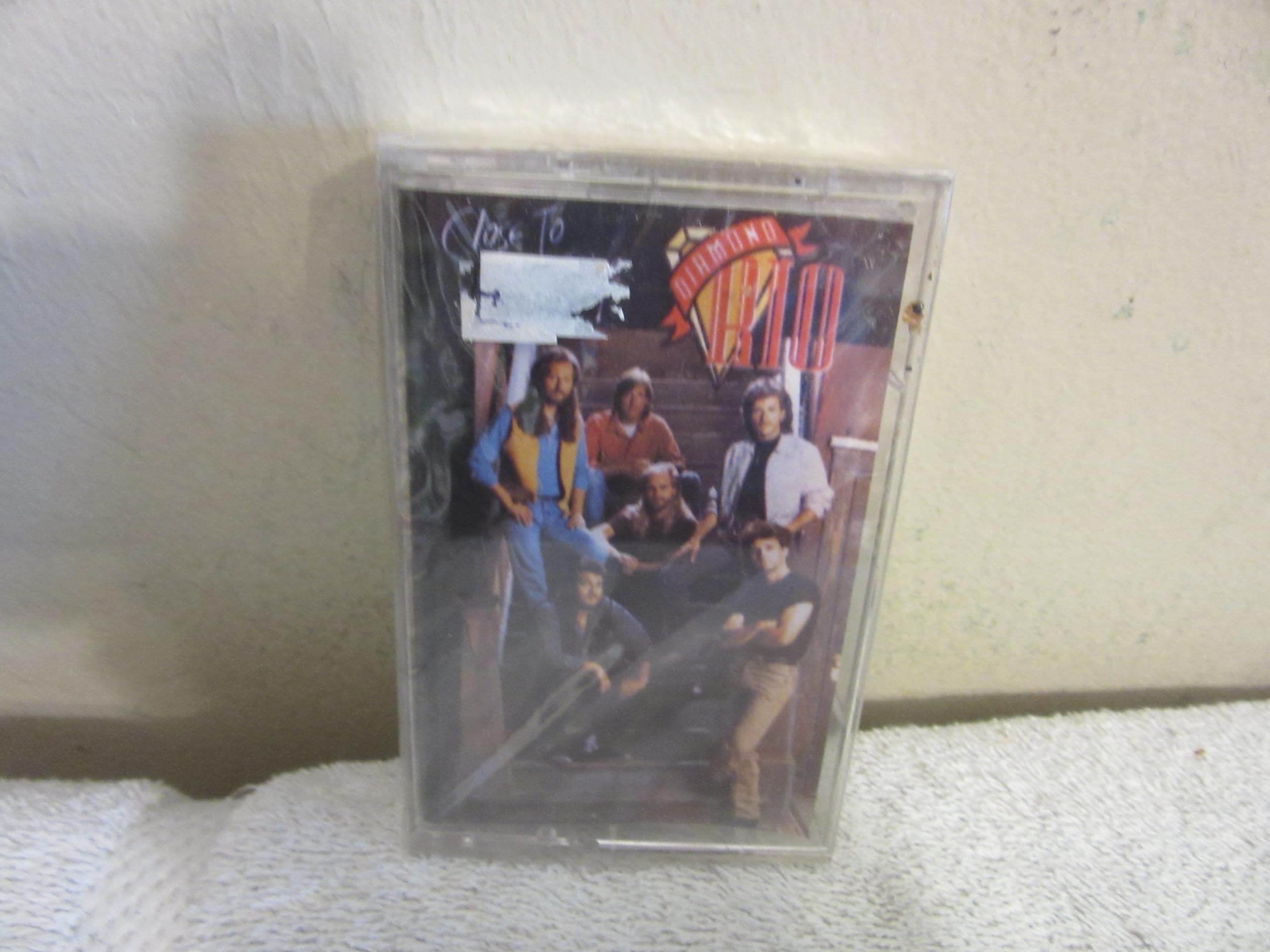 Close to the Edge [Audio Cassette] Diamond Rio by null