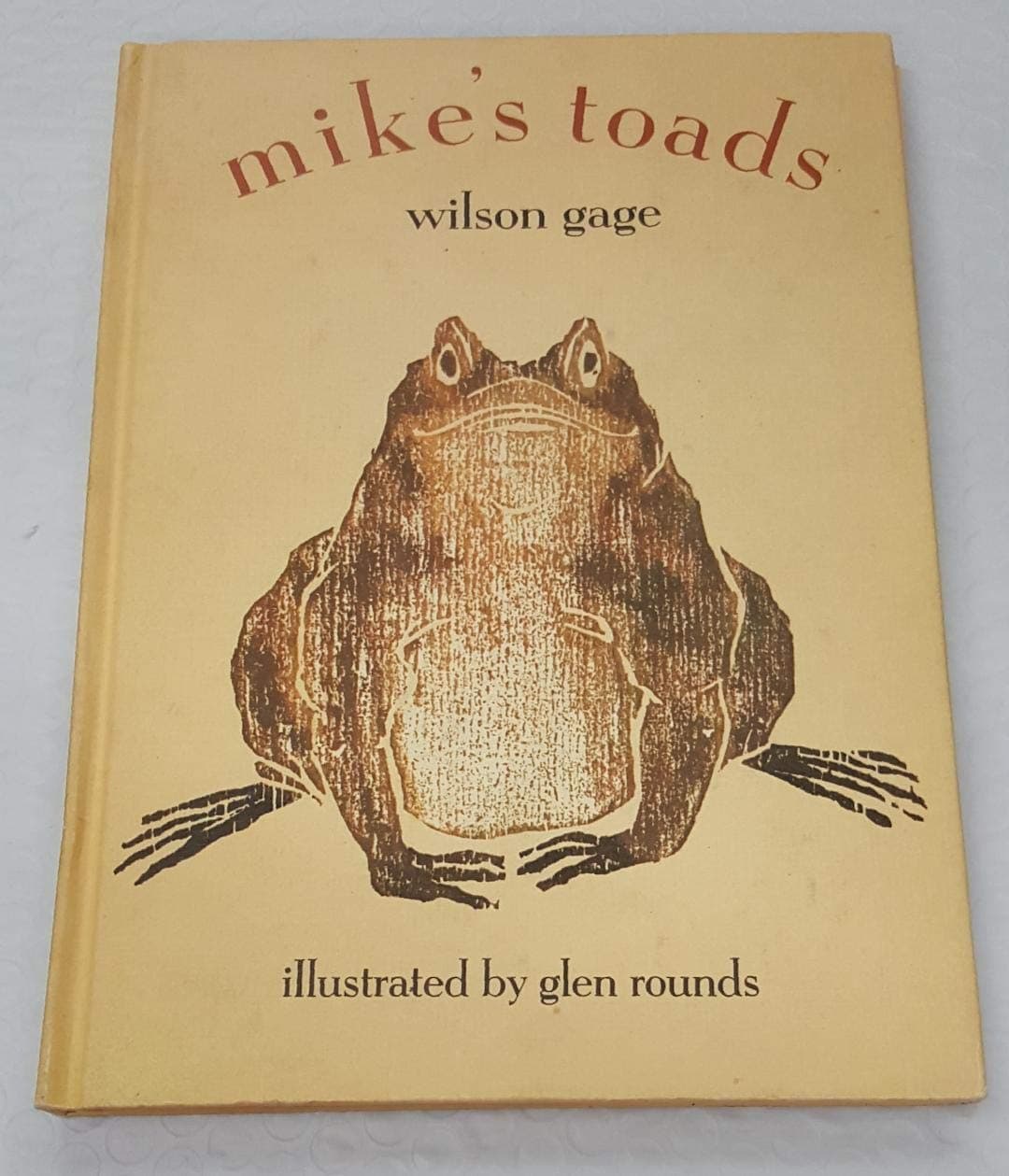 Mikes Toad [Hardcover] Gage and Rounds by null