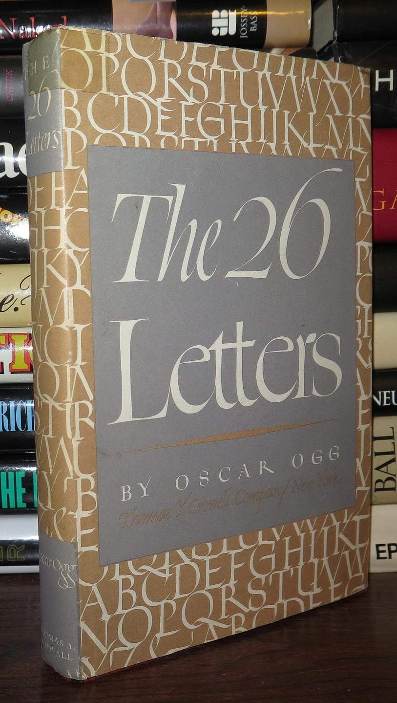 THE 26 LETTERS [Hardcover] Oscar Ogg by null