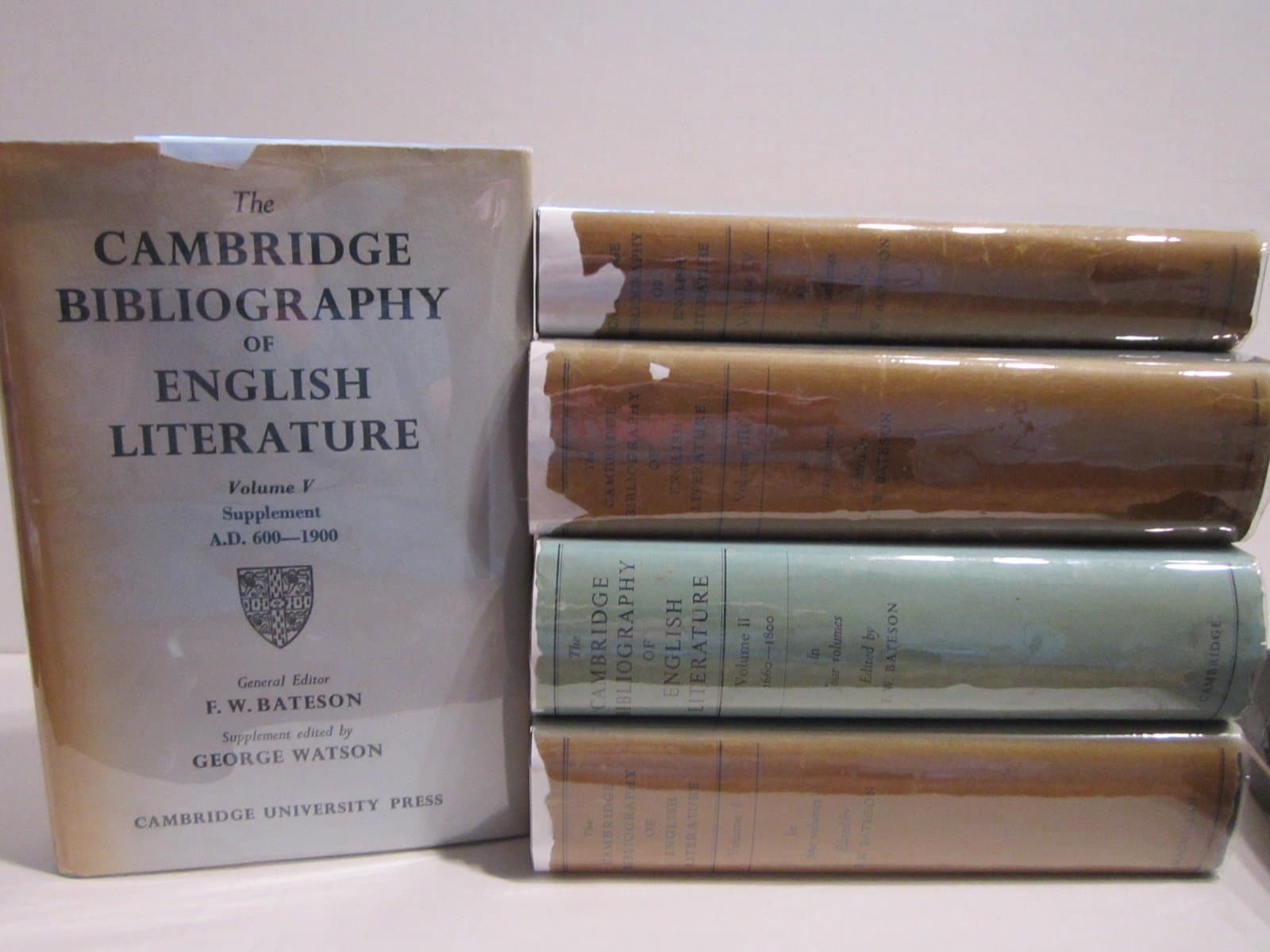 The Cambridge Bibliography of English Literature. 4 Vols. Vol. 1: 600 1660. Vol. 2: 1660-1800. Vol. 3: 1800-1900. Vol. 4: Index [Hardcover] Bateson, F. W by null