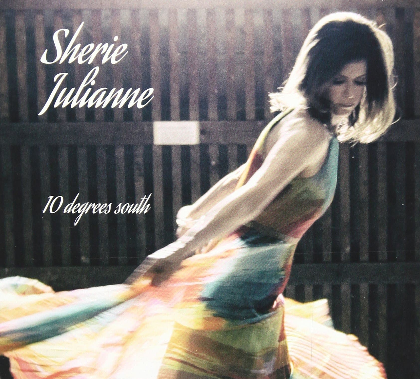 10 Degrees South [Audio CD] Sherie Julianne; Gene Lees; Gilbert Gil; Sergio Mendes; Antonio Carlos Jobim; Marcos Silva; Hal David; Caetano Veloso; Burt Bacharach; Buddy Kaye; Marilyn Bergman; Alan Bergman; Roberto Menescal; Ray Gilbert; Ray Evans; Paulo C�sar Pinheiro; Michel Legrand; Jacques Demy; Jay Livingston; Chico Pinheiro; Nei Lopes; Jo�o Donato; Norman Gimbel and Danilo Caymmi by null