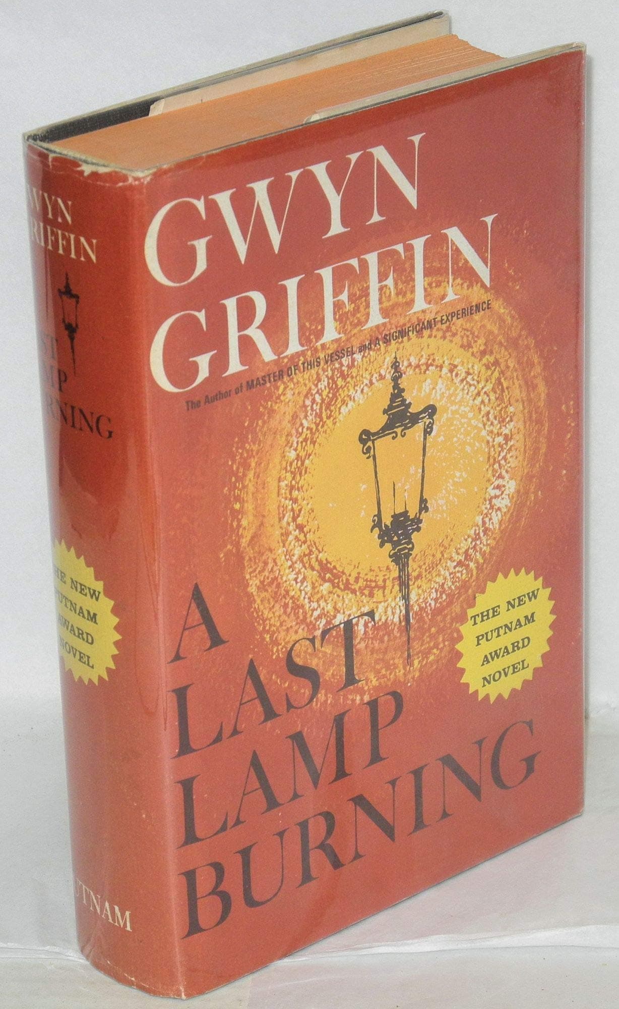A last lamp burning; a novel [Hardcover] Griffin, Gwyn by null
