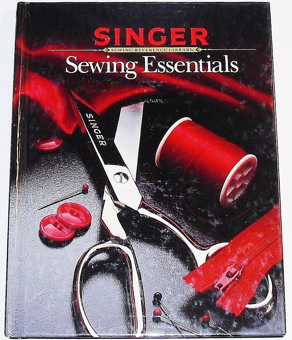 Sewing Essentials (Singer Sewing Reference Library) Singer by null