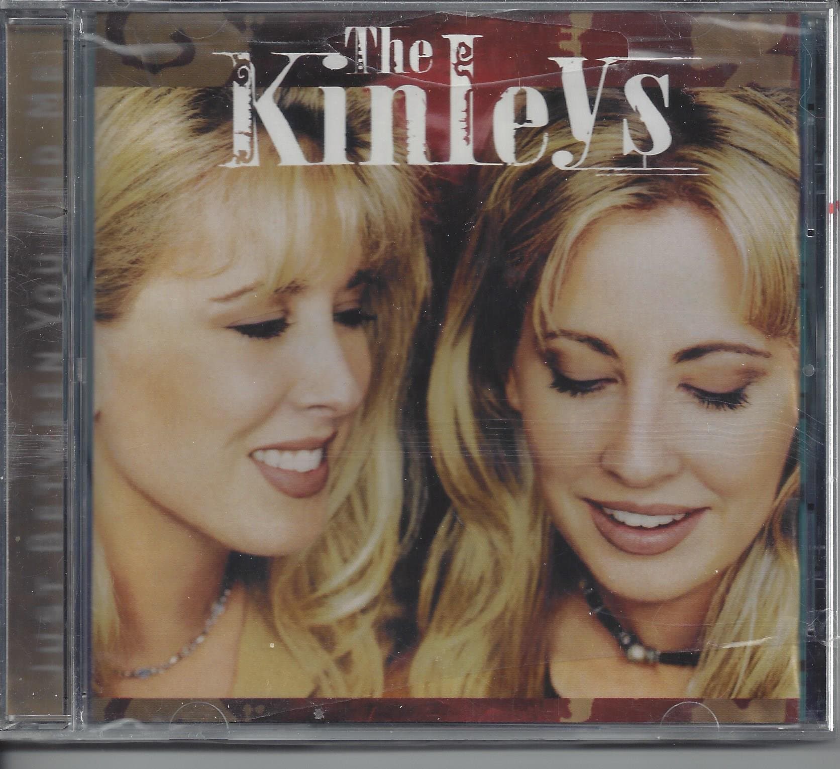 Just Between You And Me [Audio CD] The Kinleys by null
