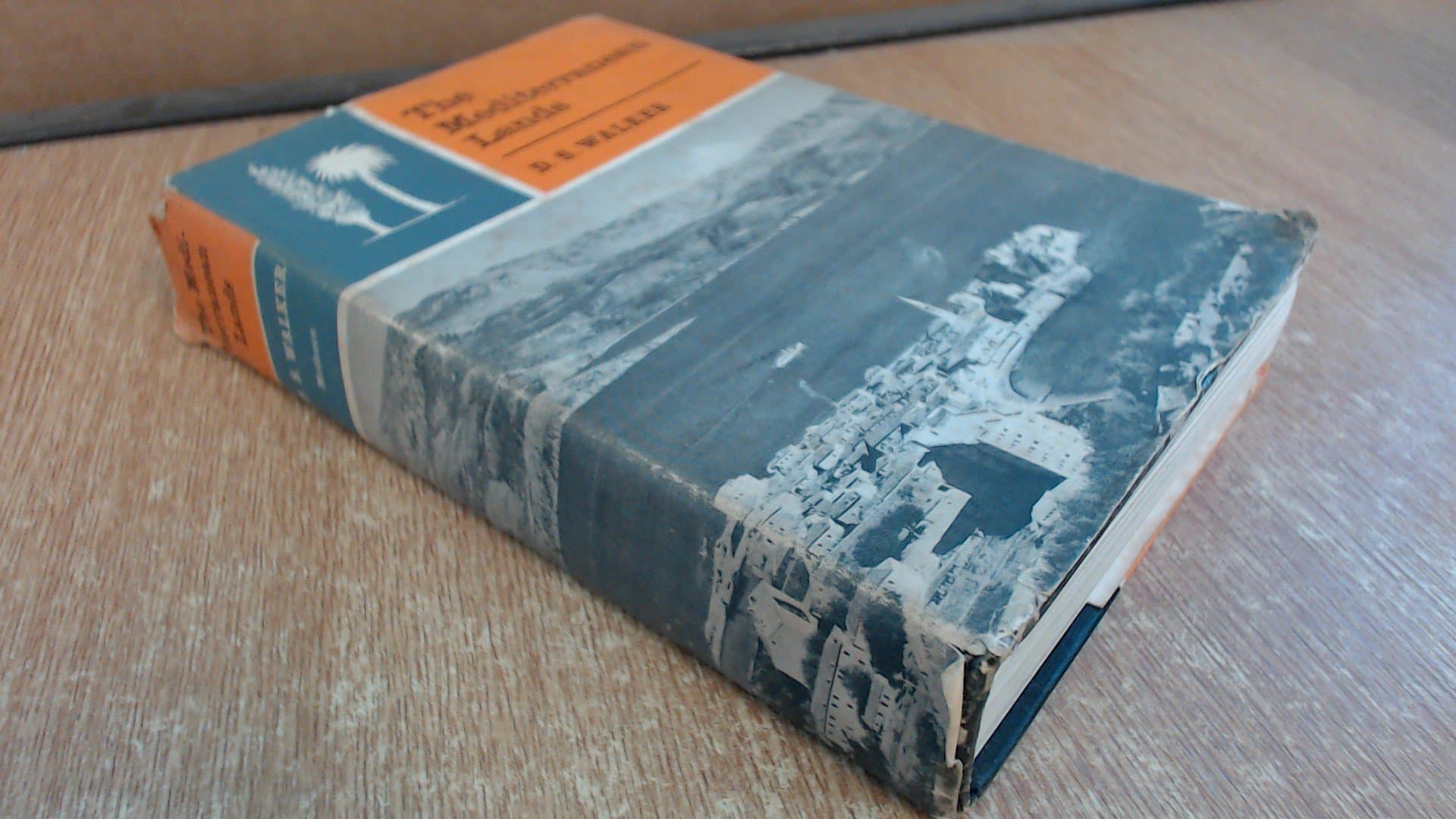 THE MEDITERRANEAN LANDS [Hardcover] WALKER, D.S. by null