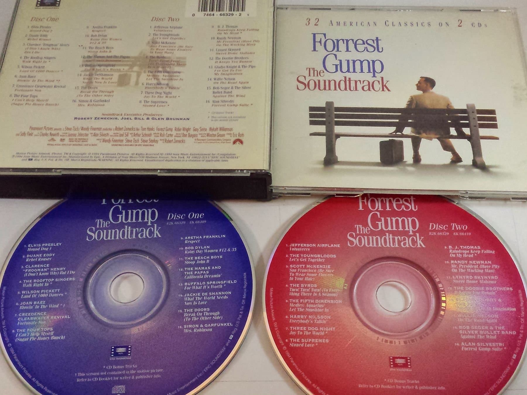 Forrest Gump: The Soundtrack [Audio CD] Alan Silvestri and Various Artists by null
