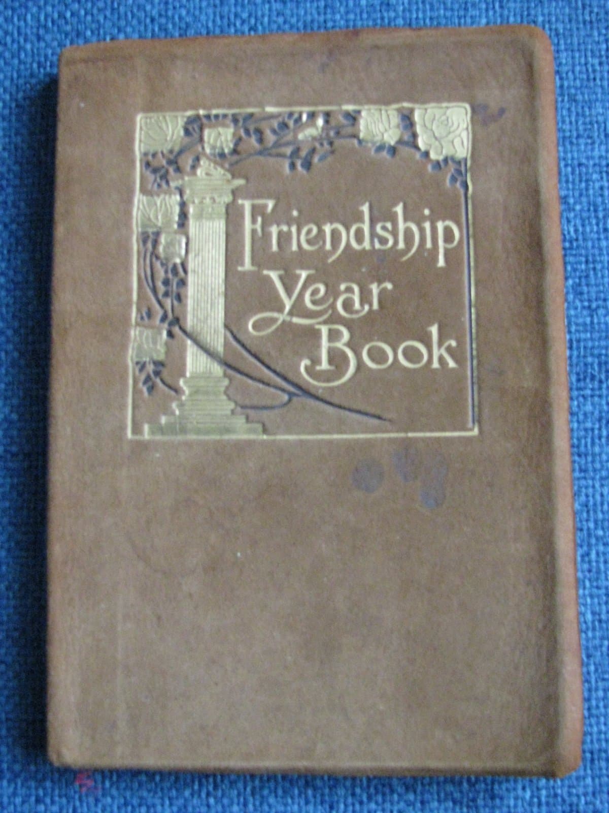 Friendship Year Book [Vinyl Bound] Margaret Connolly by null
