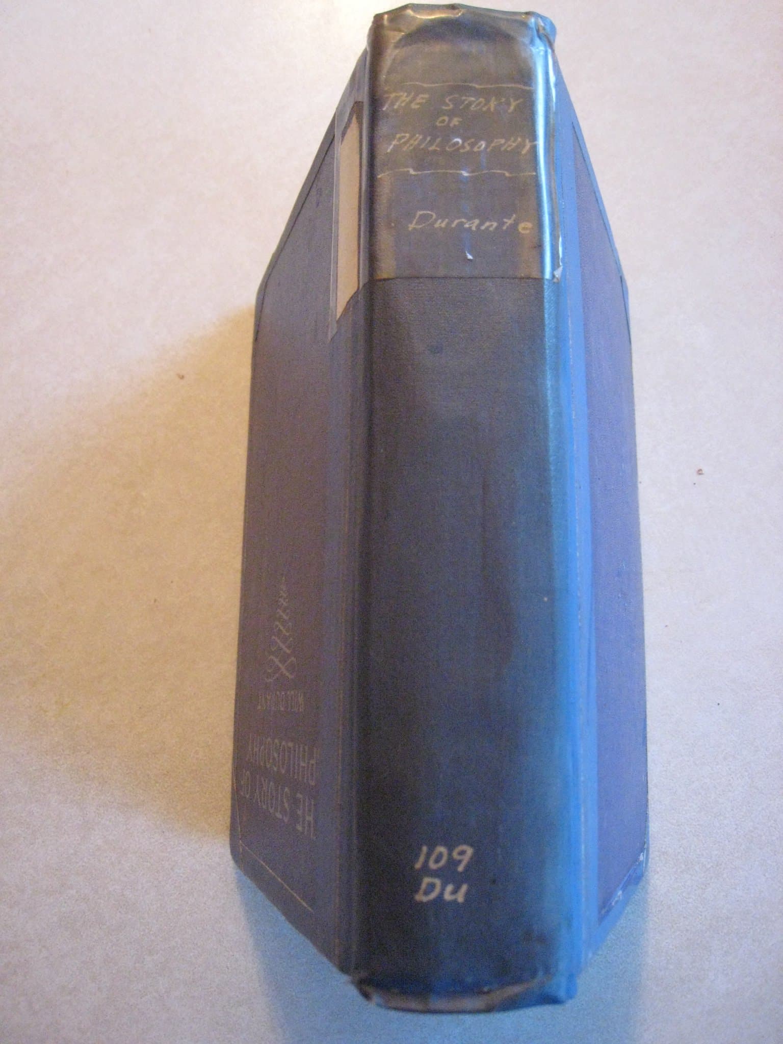 The Story of Philosophy : The Lives & Opinions of the Great Philosophers [Hardcover] DURANT, Will by null