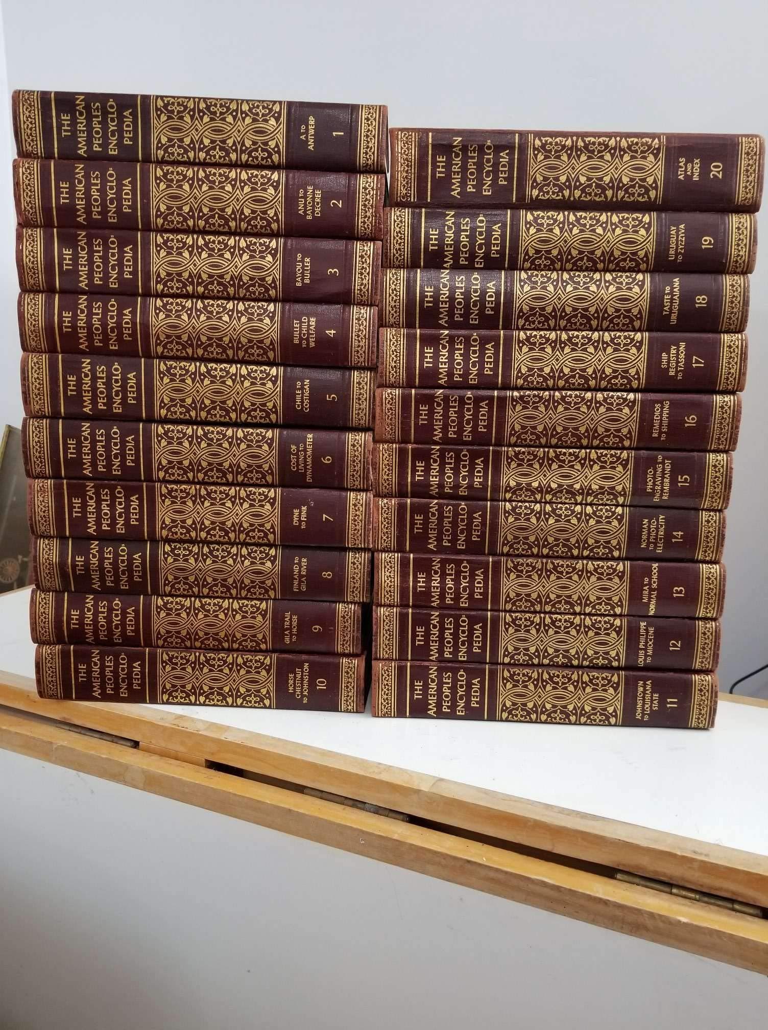 The American Peoples Encyclopedia Volumes 1-20 [Unknown Binding] Franklin J. Meine by null