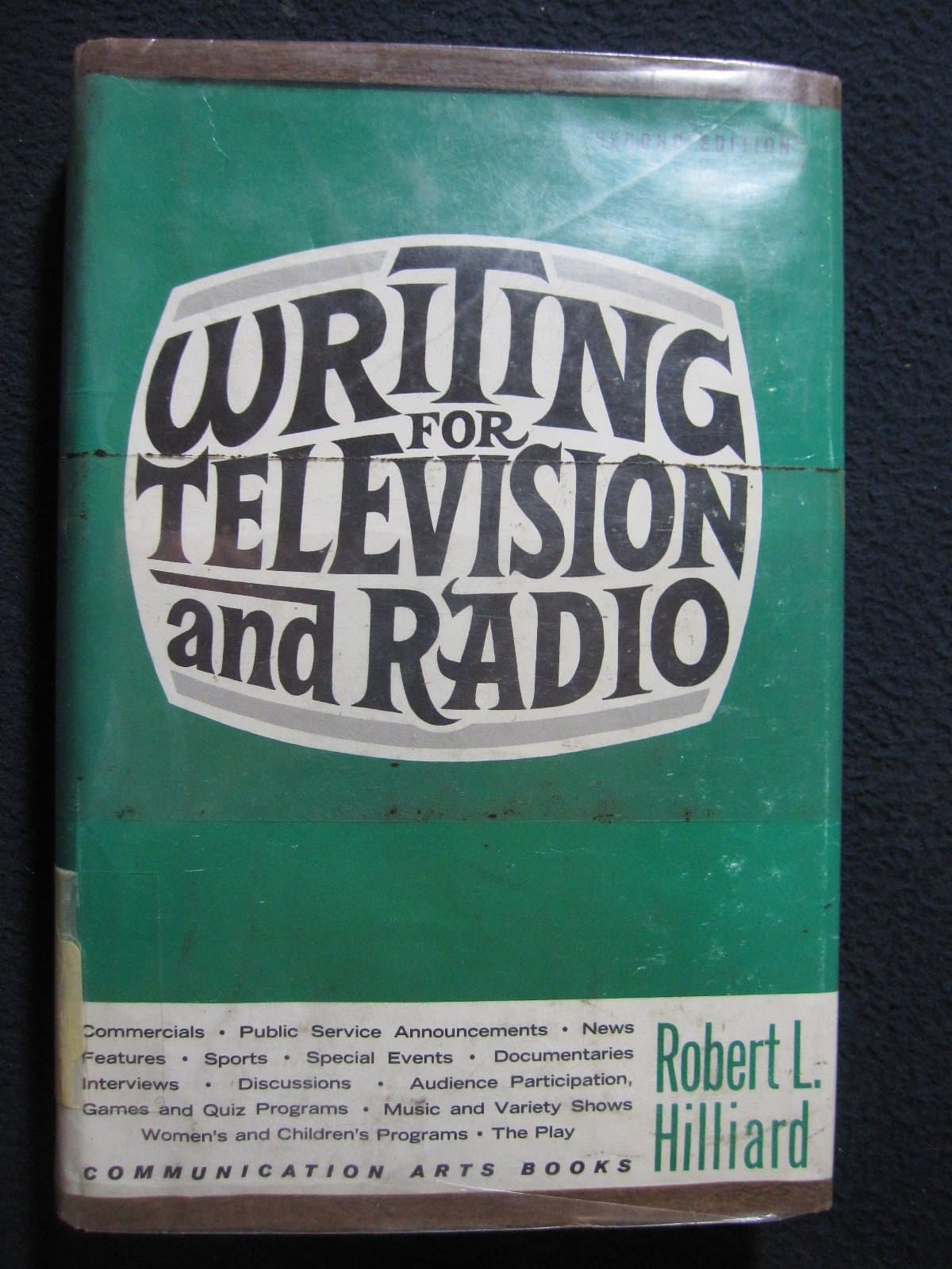 Writing for Television and Radio [Hardcover] Hilliard, R. L by null