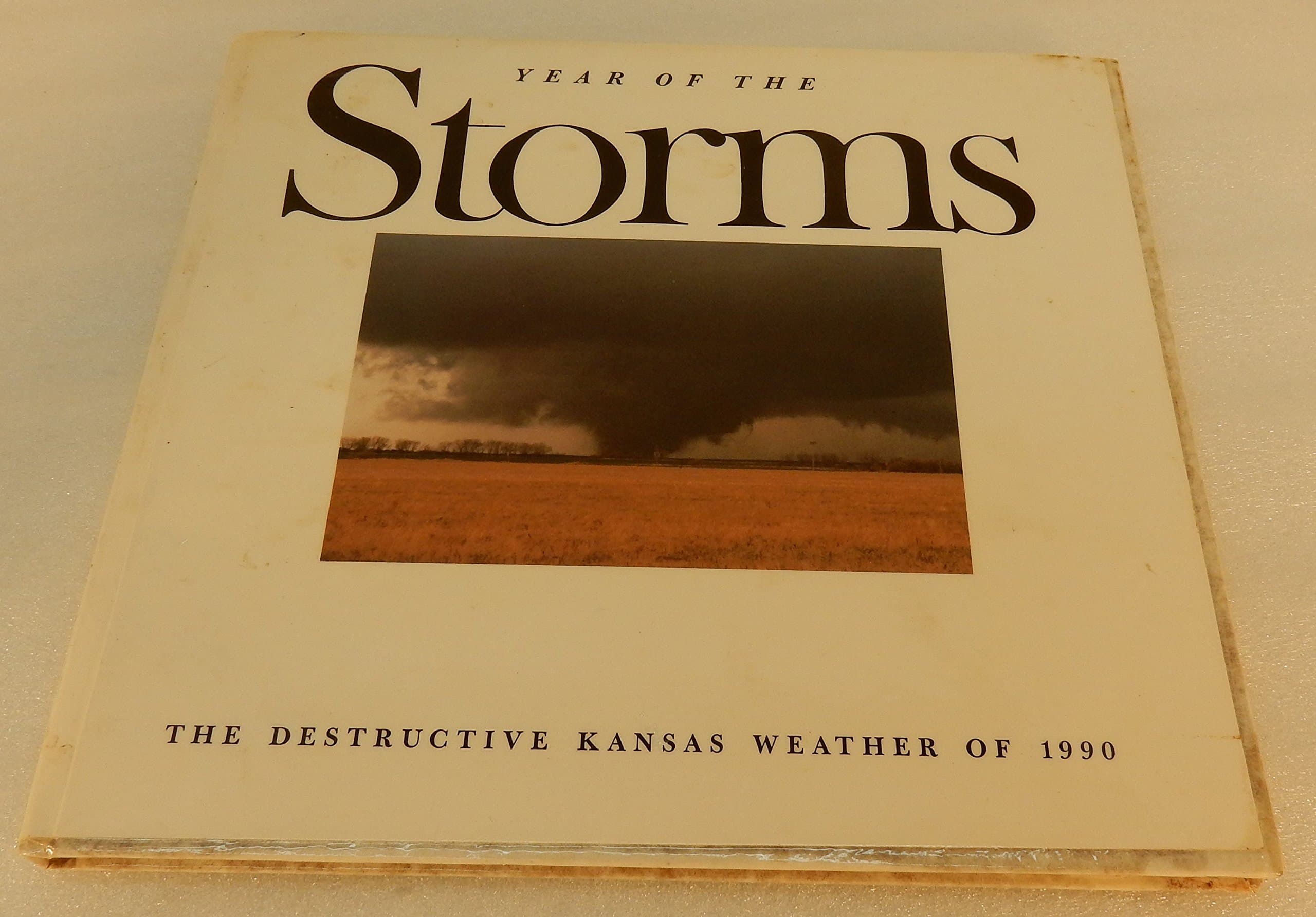 Year of the Storms Inglish, Howard by null