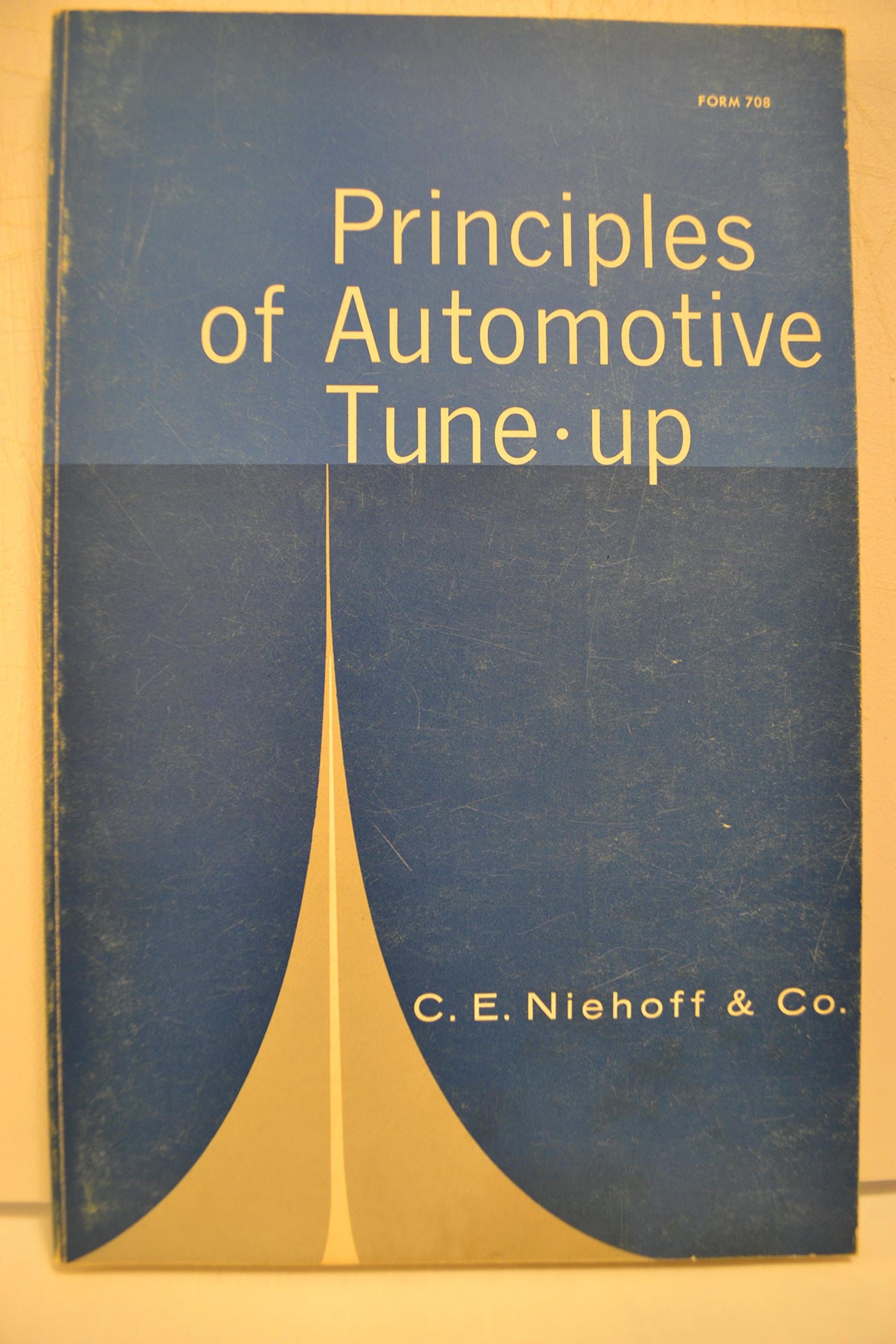 Principles Of Automotive Tune Up [Paperback] Niehoff and No Illustration by null