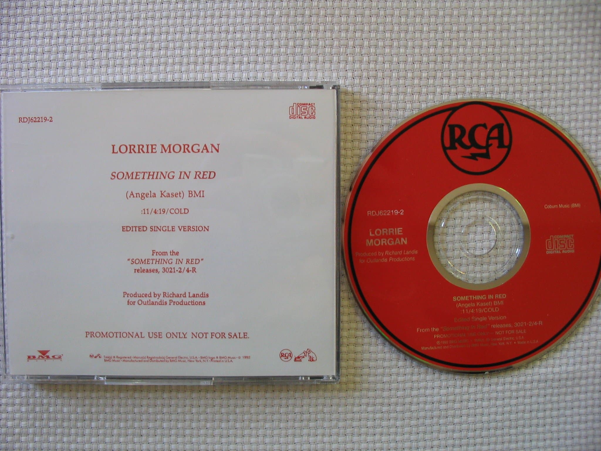 Something in Red [Audio CD] Morgan, Lorrie by null
