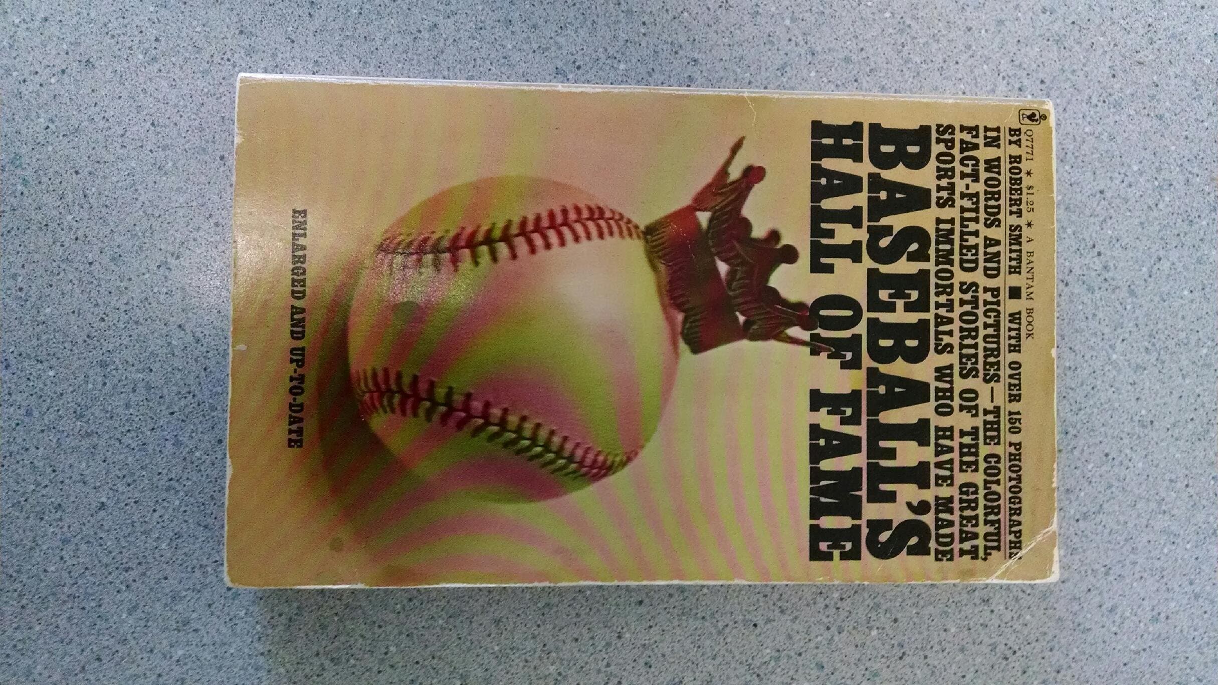 Baseball's Hall of Fame [Paperback] Robert Smith by null