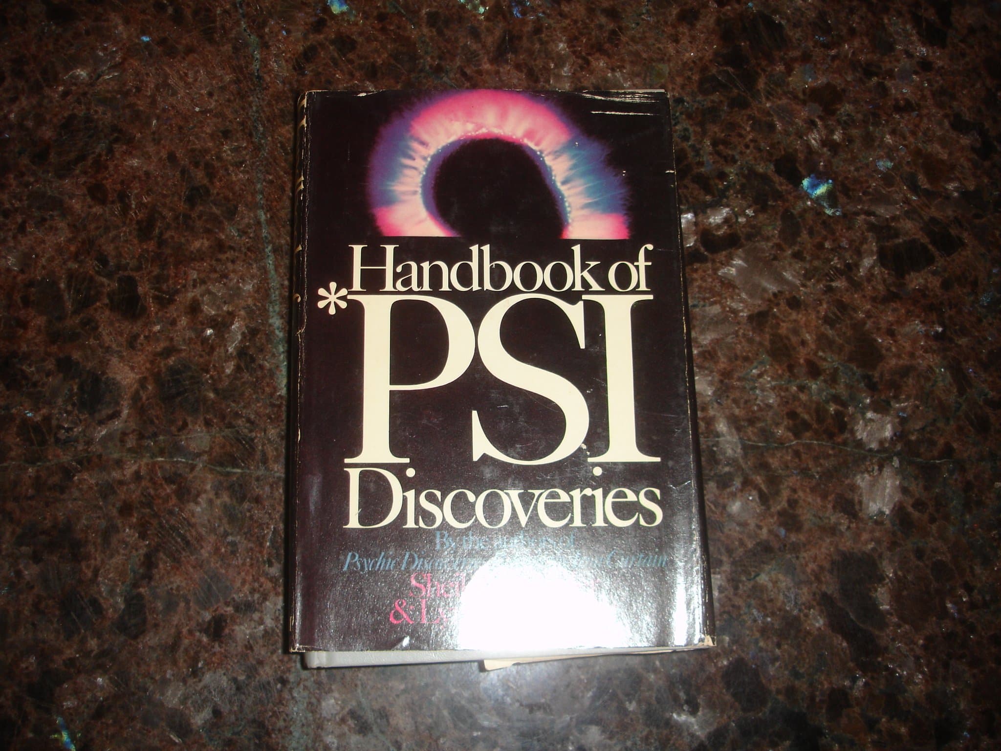 Handbook of PSI Discoveries [Hardcover] Ostrander, Sheila and Lynn Schroeder by null