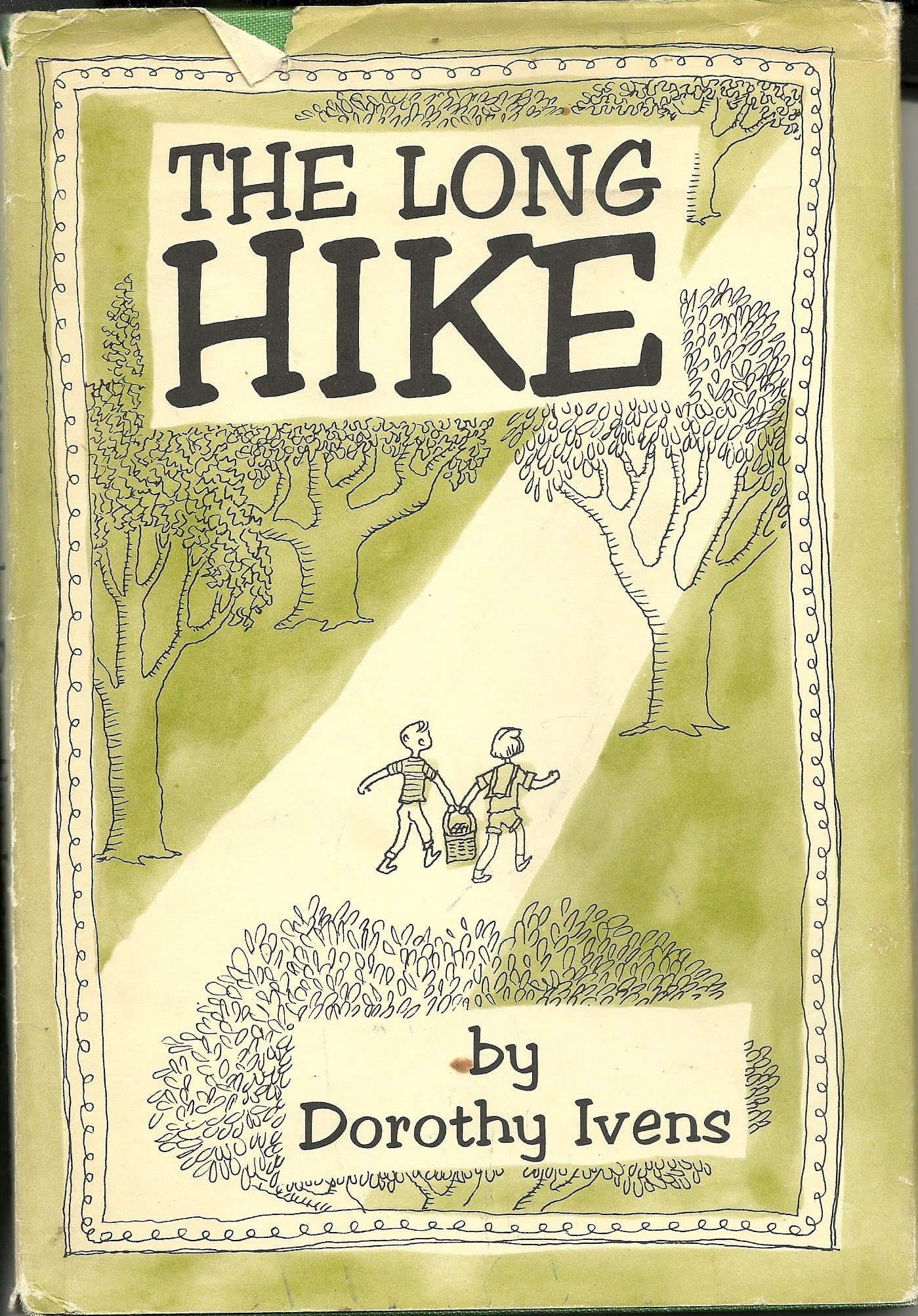 LONG HIKE, THE [Hardcover] Ivens, Dorothy by null