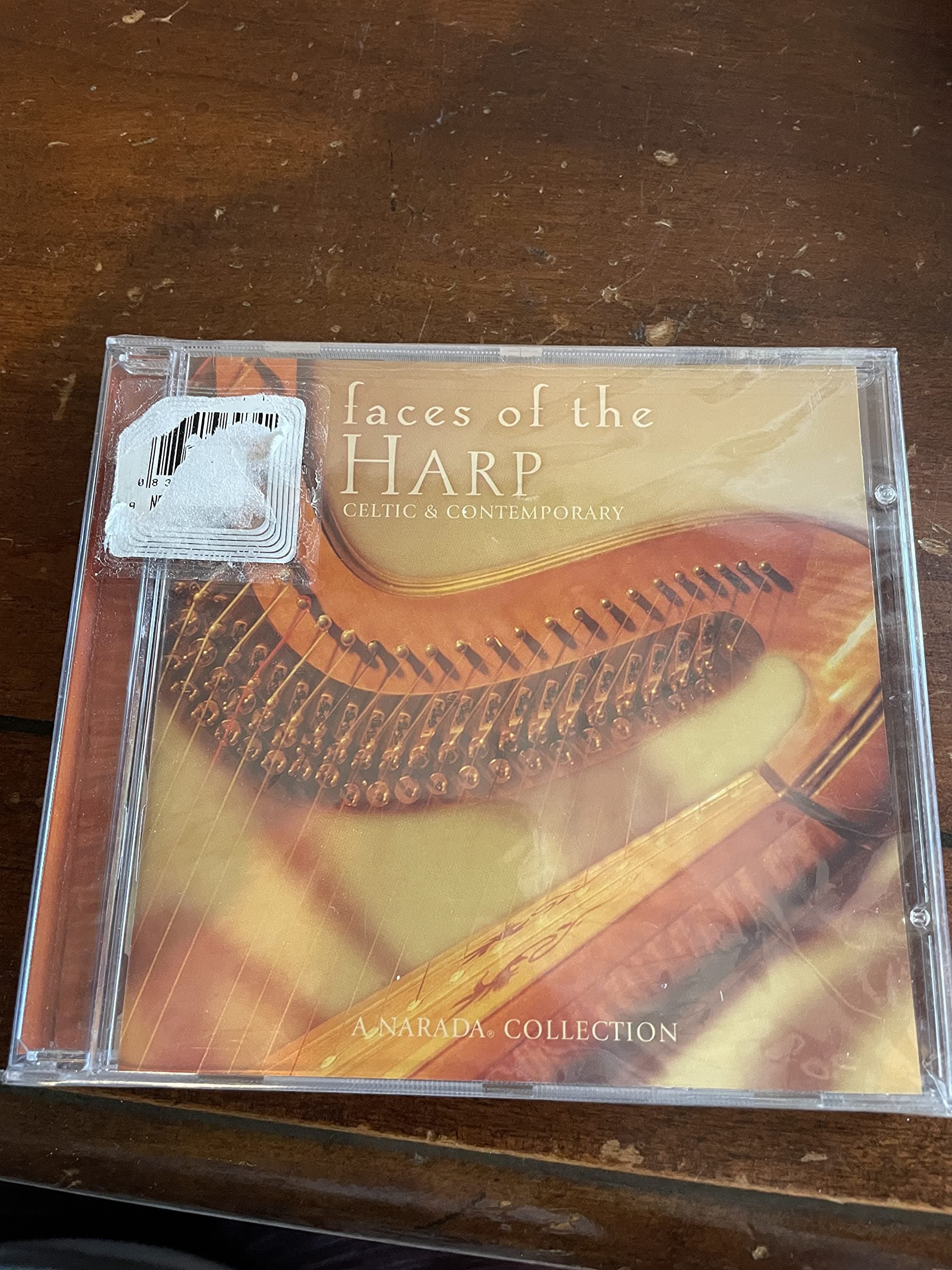 Faces Of The Harp: Celtic & Contemporary [Audio CD] Dennis Doyle; Thomas Loefke; Kim Robertson; Laurie Riley; Michael MacBean; Sileas; Sylvia Woods; Sedrenn; Katie LaRaye Waldren and Various Artists by null