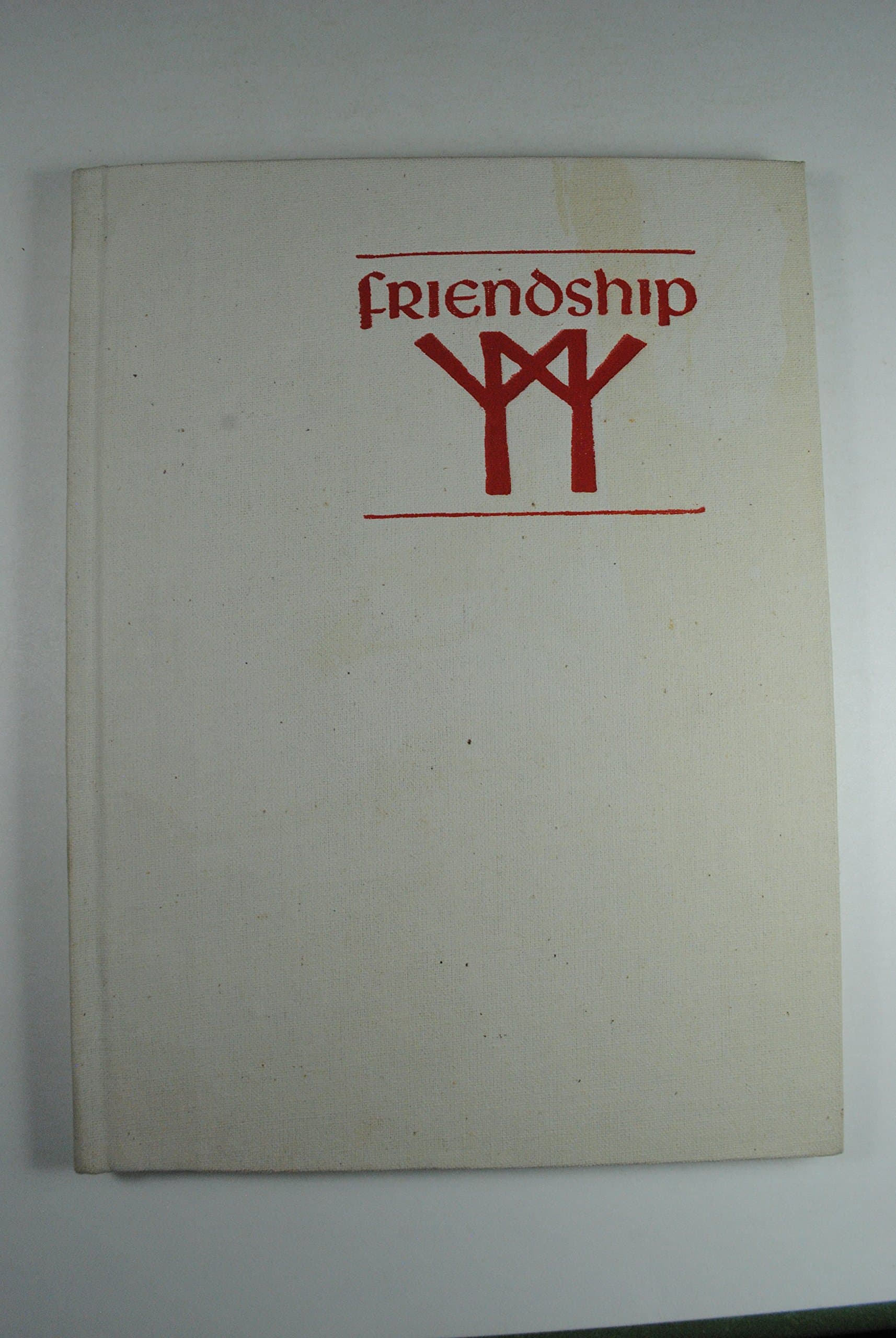 Friendships [Hardcover] Ralph L. Woods and Designer Gary Carpenter by null