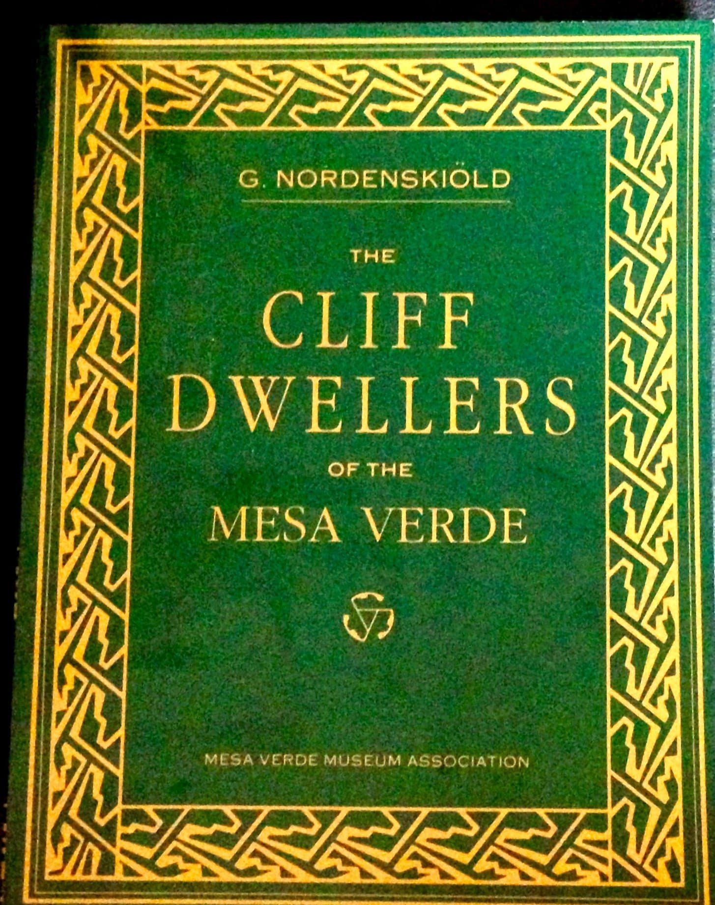 The Cliff dwellers of the Mesa Verde [Paperback] Gustaf Nordenskiold by null