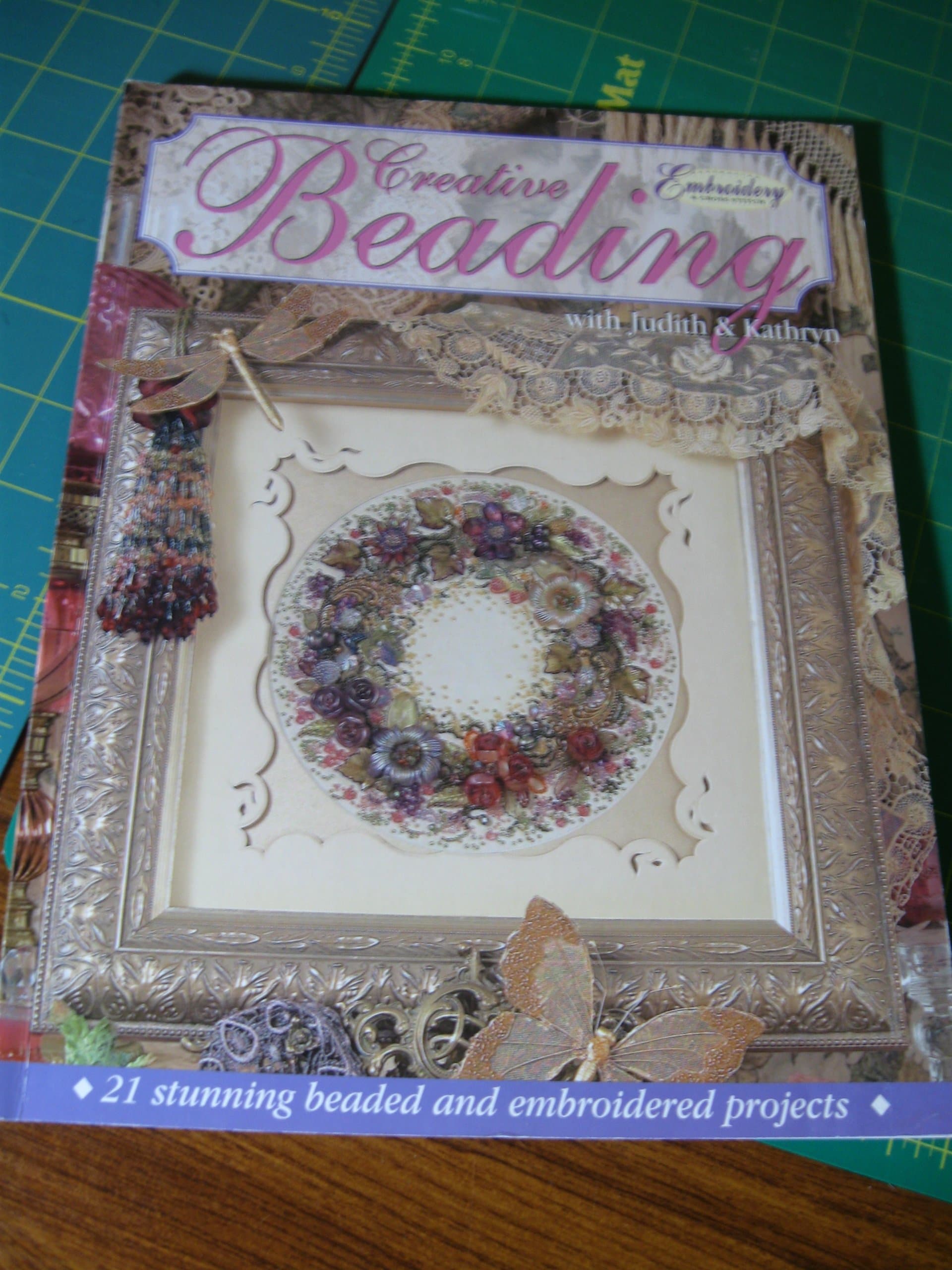 Creative Beading with Judith and Kathryn [Paperback] Coombe, Judith; Thompson, Kathryn by null