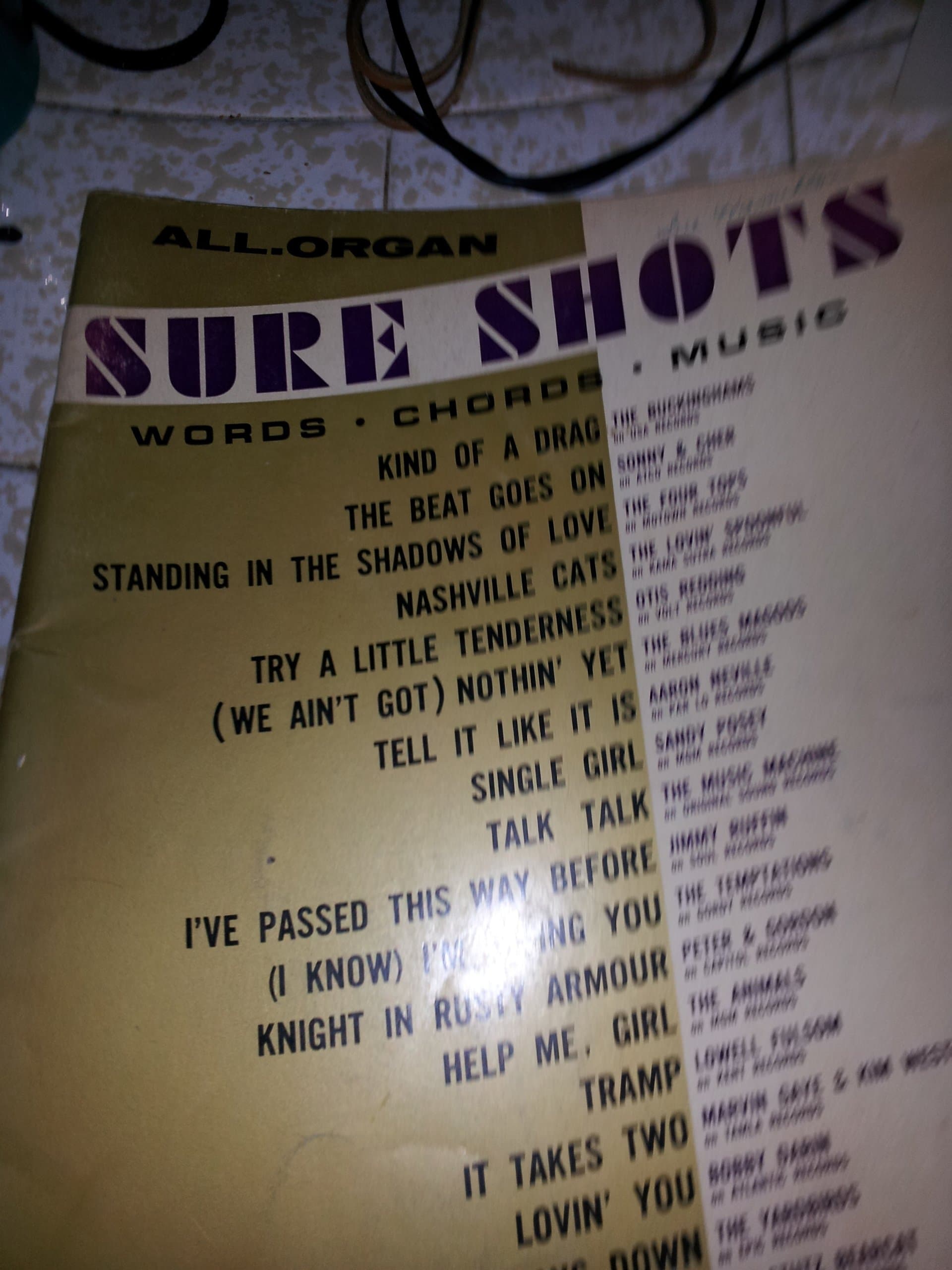 All Organ Sure Shots : Words, Chords, Music [Paperback] Frank Metis by null