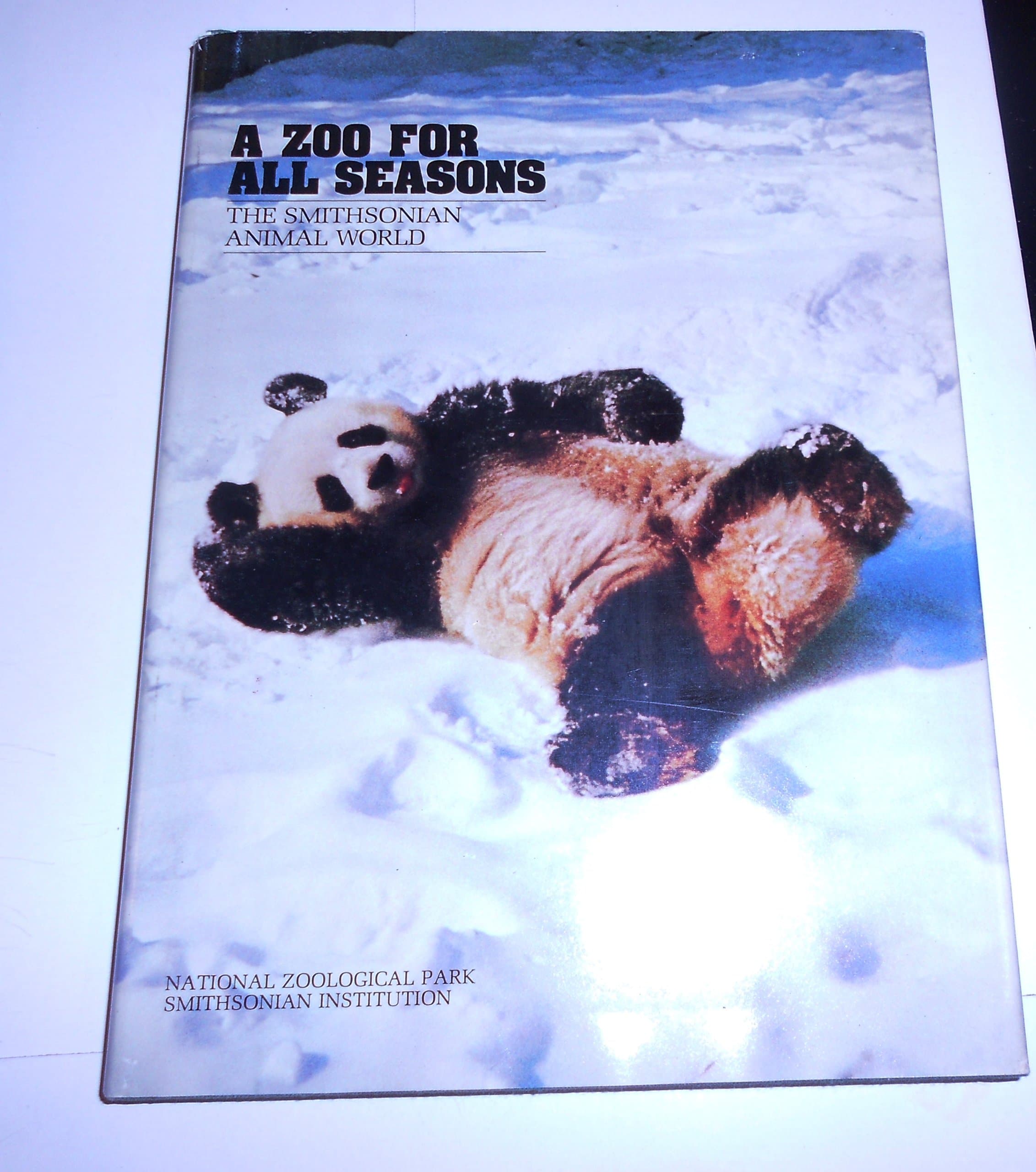 A Zoo For All Seasons: The Smithsonian Animal World Russell Bourne by null