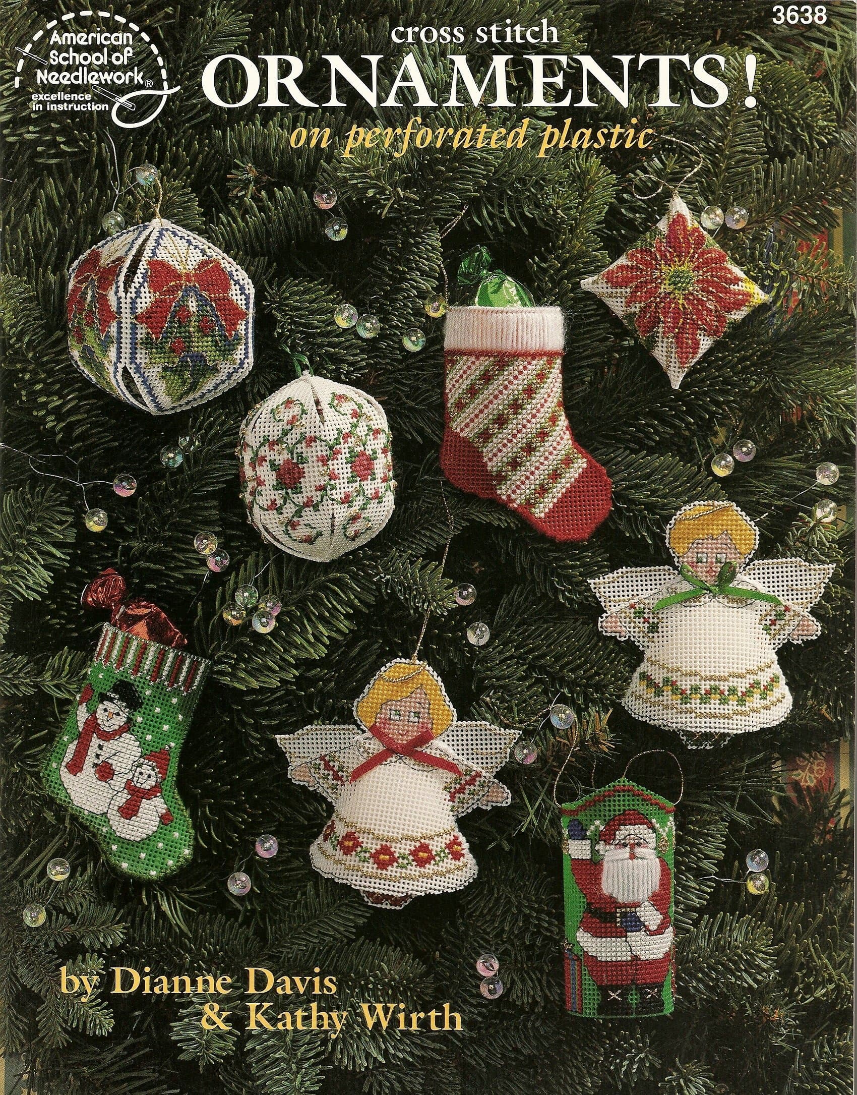 American School of Needlework Cross Stitch Ornaments on Perforated Plastic [Paperback] Dianne Davis and Kathy Wirth by null