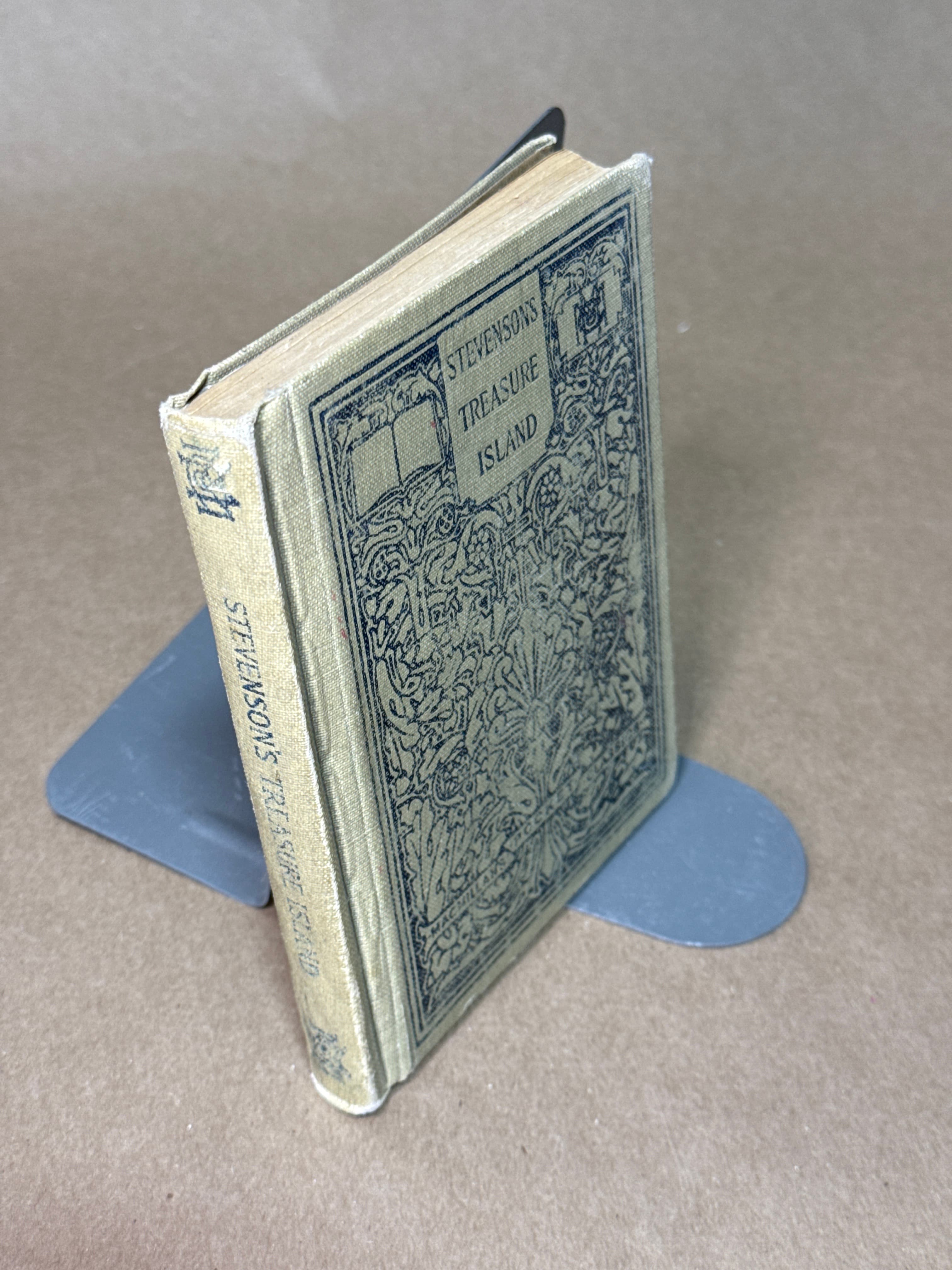 Treasure Island by Robert Louis Stevenson - quarter view showing binding condition