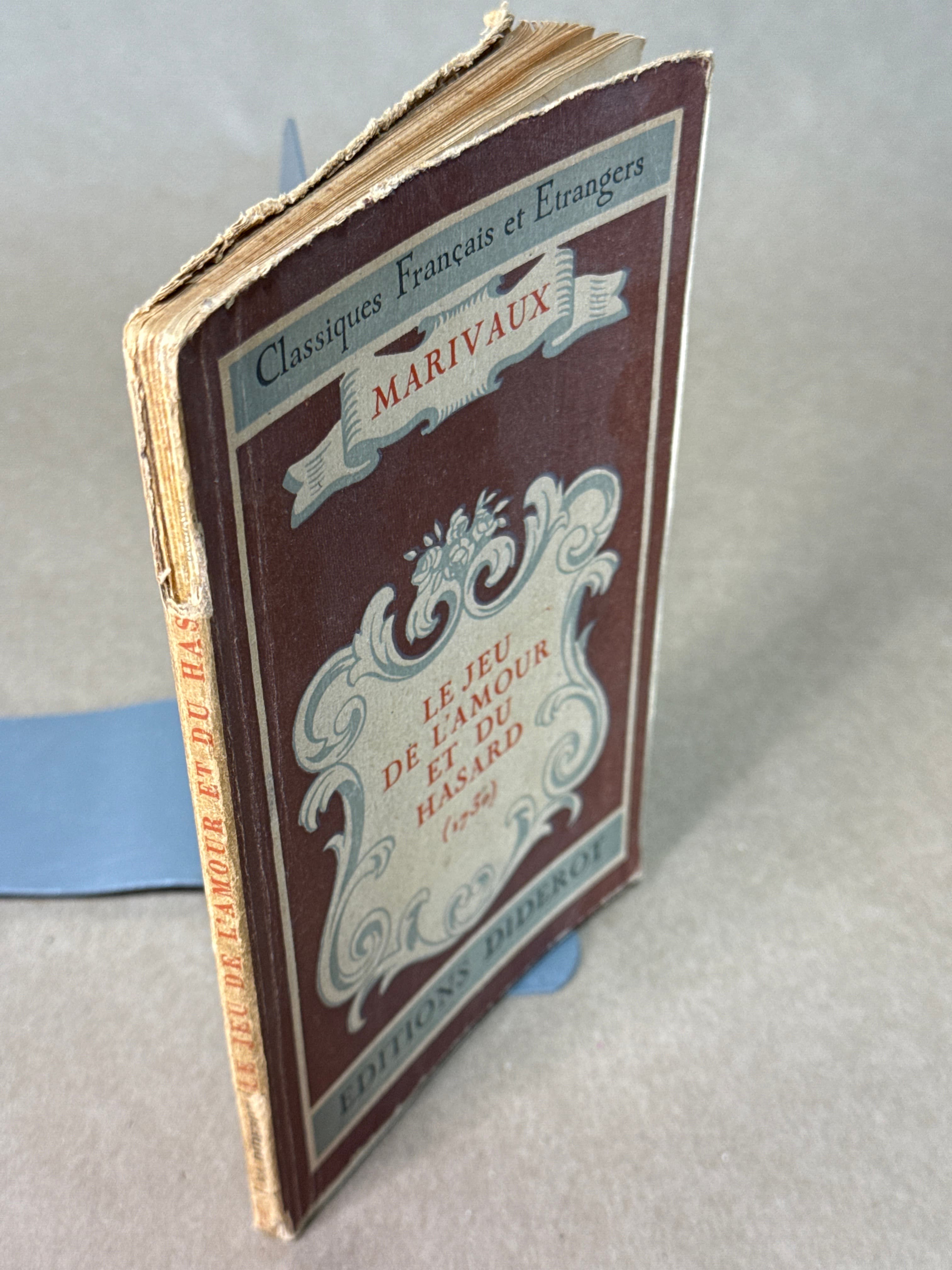 Le Jeu de l'Amour et du Hasard by Marivaux - quarter view showing binding condition