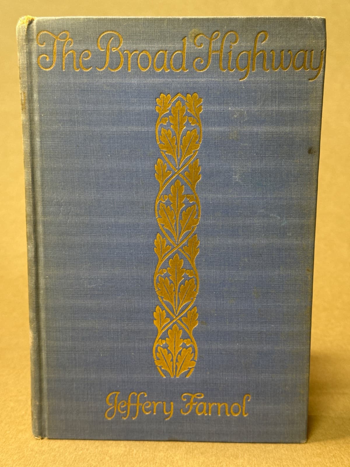 The Broad Highway by Jeffery Farnol - front cover
