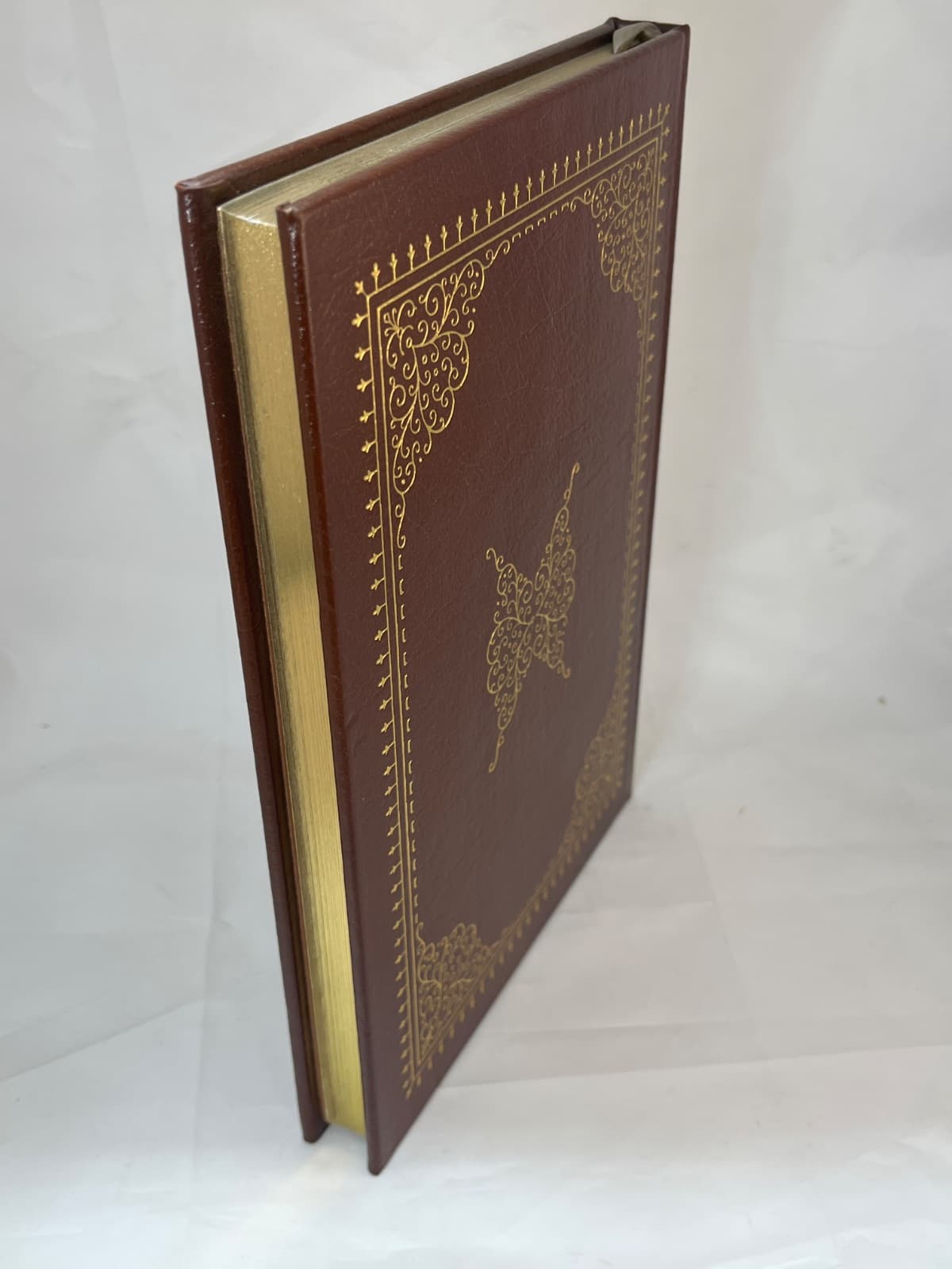 Aesop's Fables by Munro Leaf - quarter view showing binding condition