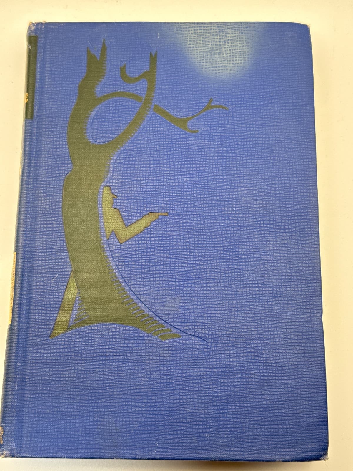 The Devil Loves Me by Margaret Millar - additional view