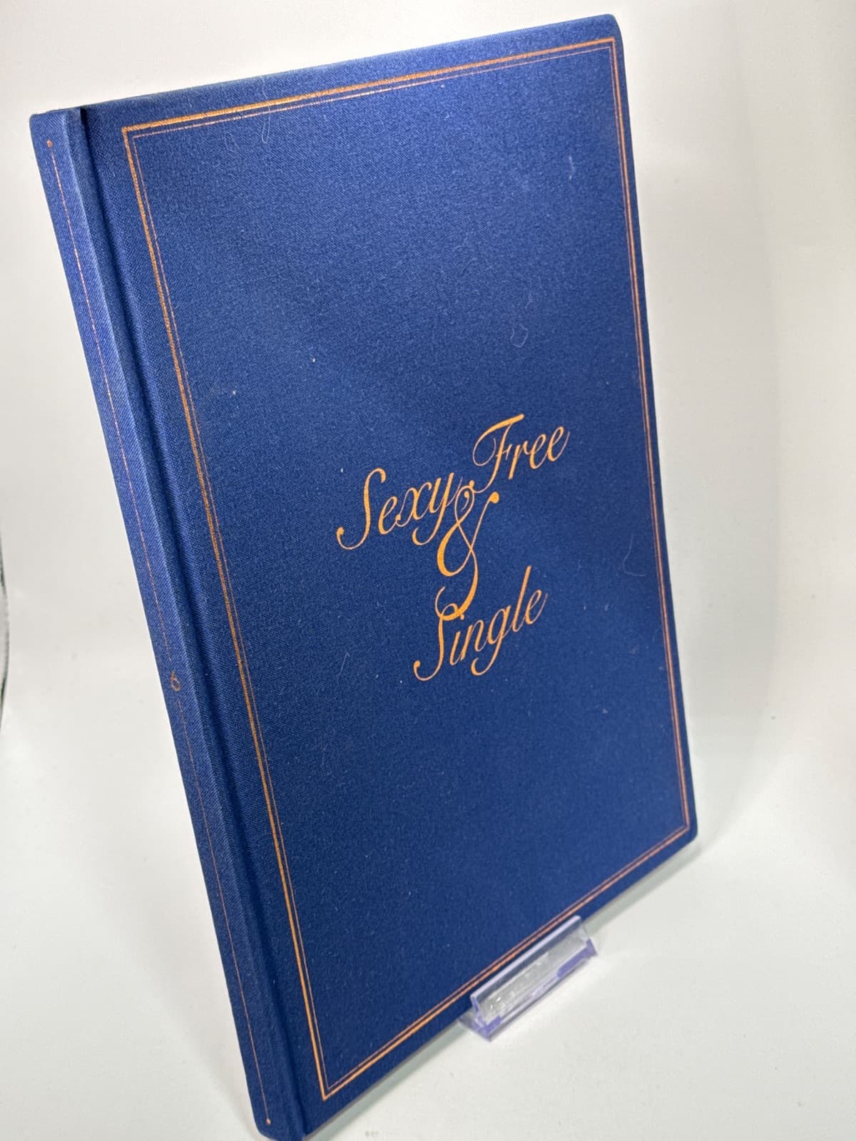 Sexy, Free & Single  by Super Junior - quarter view showing binding condition