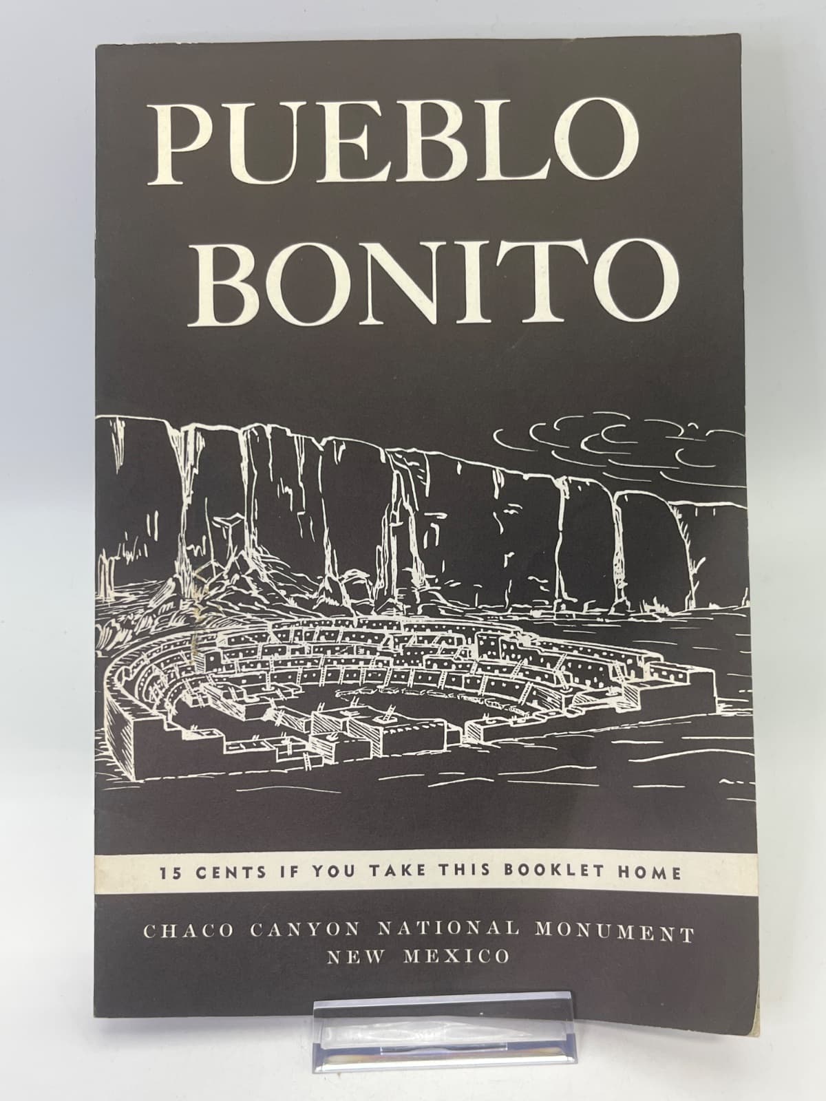 Pueblo Bonito - front cover