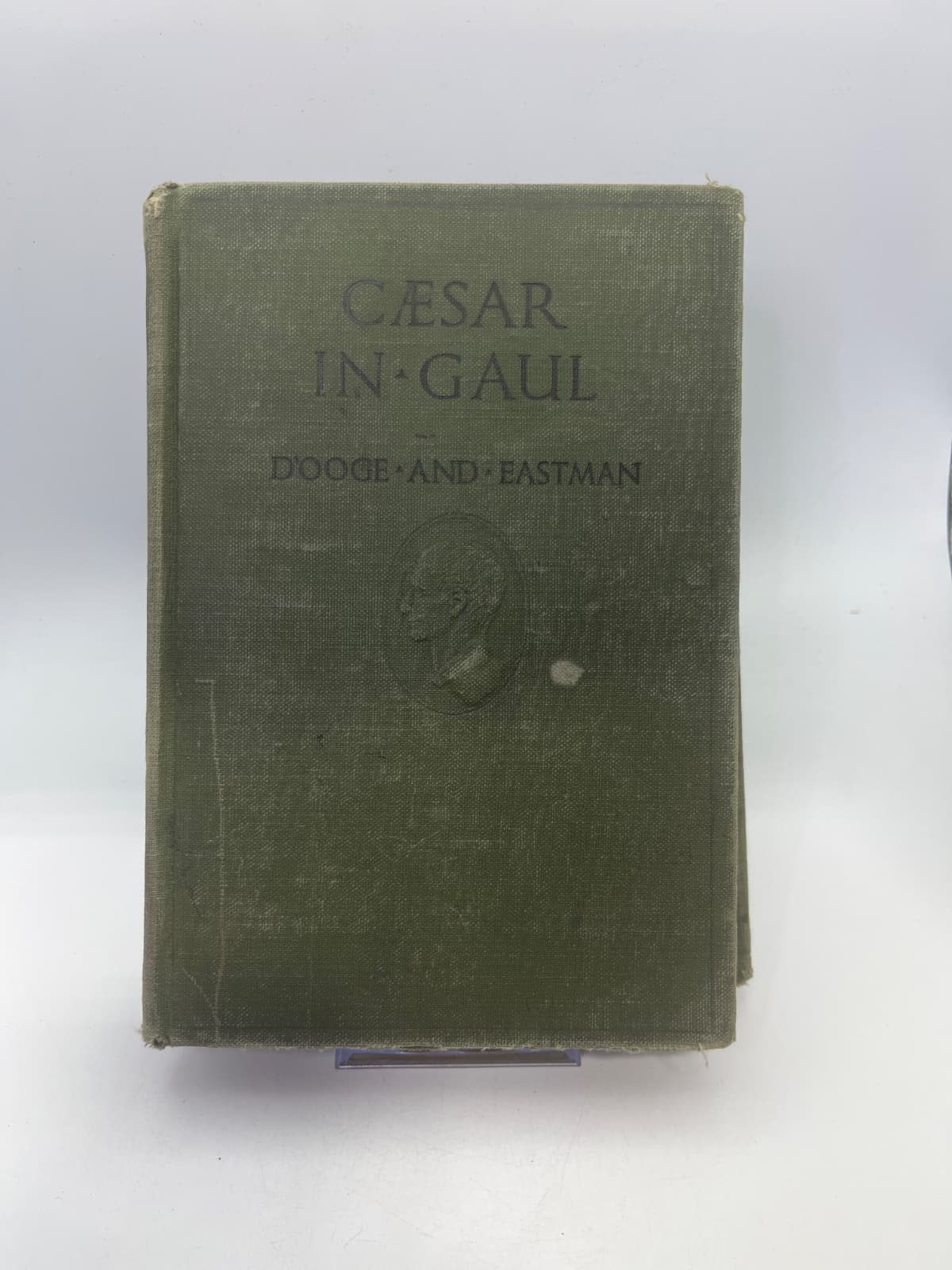 Cæsar in Gaul - 1918 by Benjamin L. D'Ooge and Frederick C. Eastman - front cover