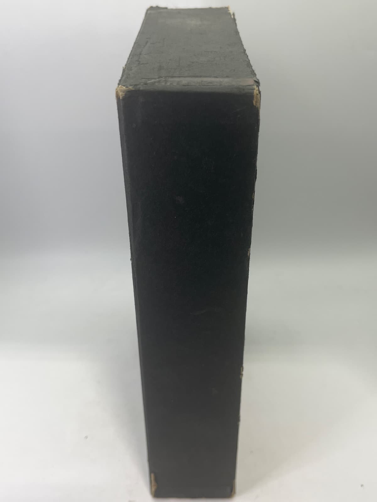The Newcomes - Heritage Press Centenary HC +Slipcase by William Makepeace Thackeray - additional view