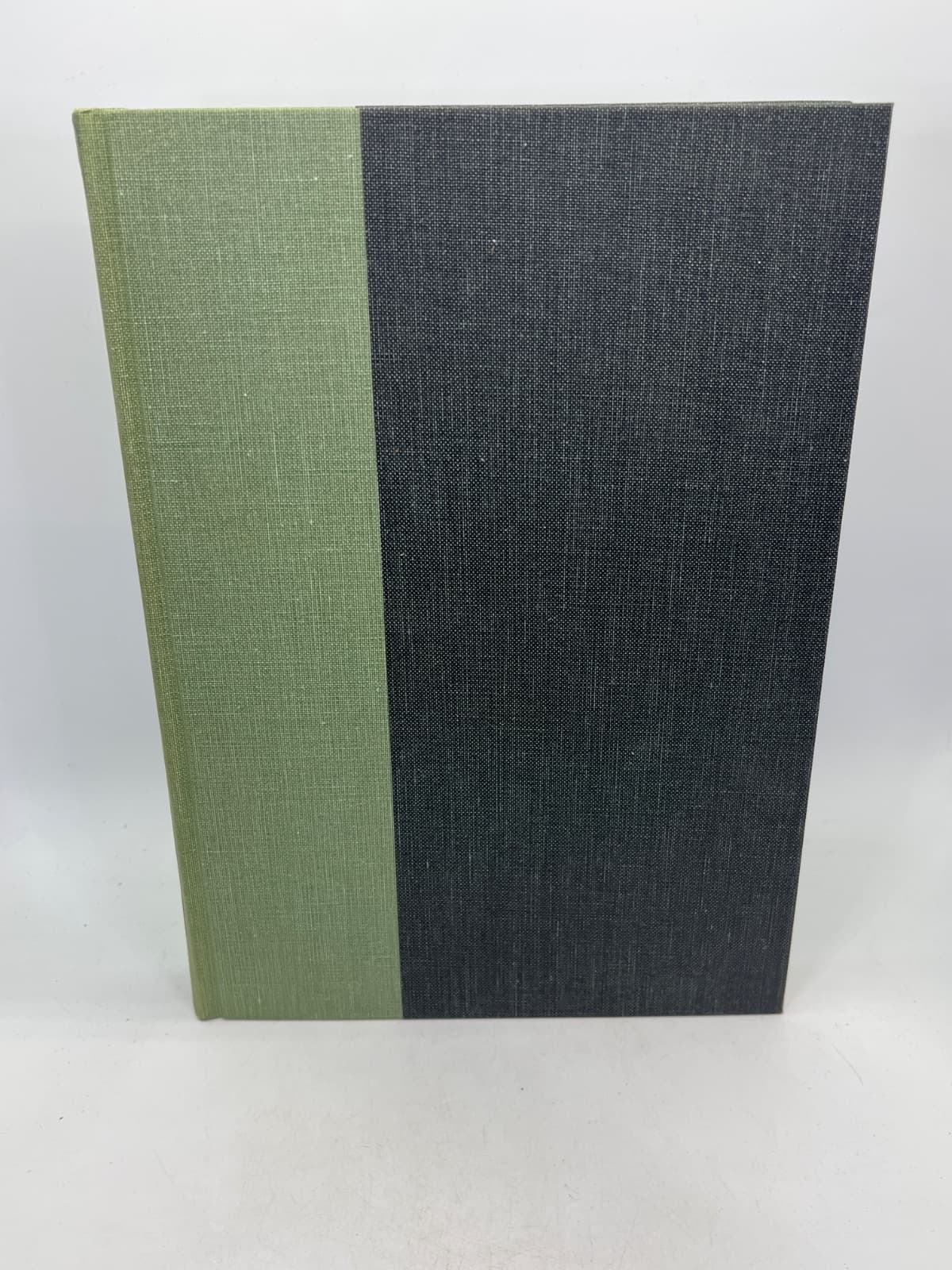 All Quiet on the Western Front - Heritage Club  by Erich Maria Remarque - additional view
