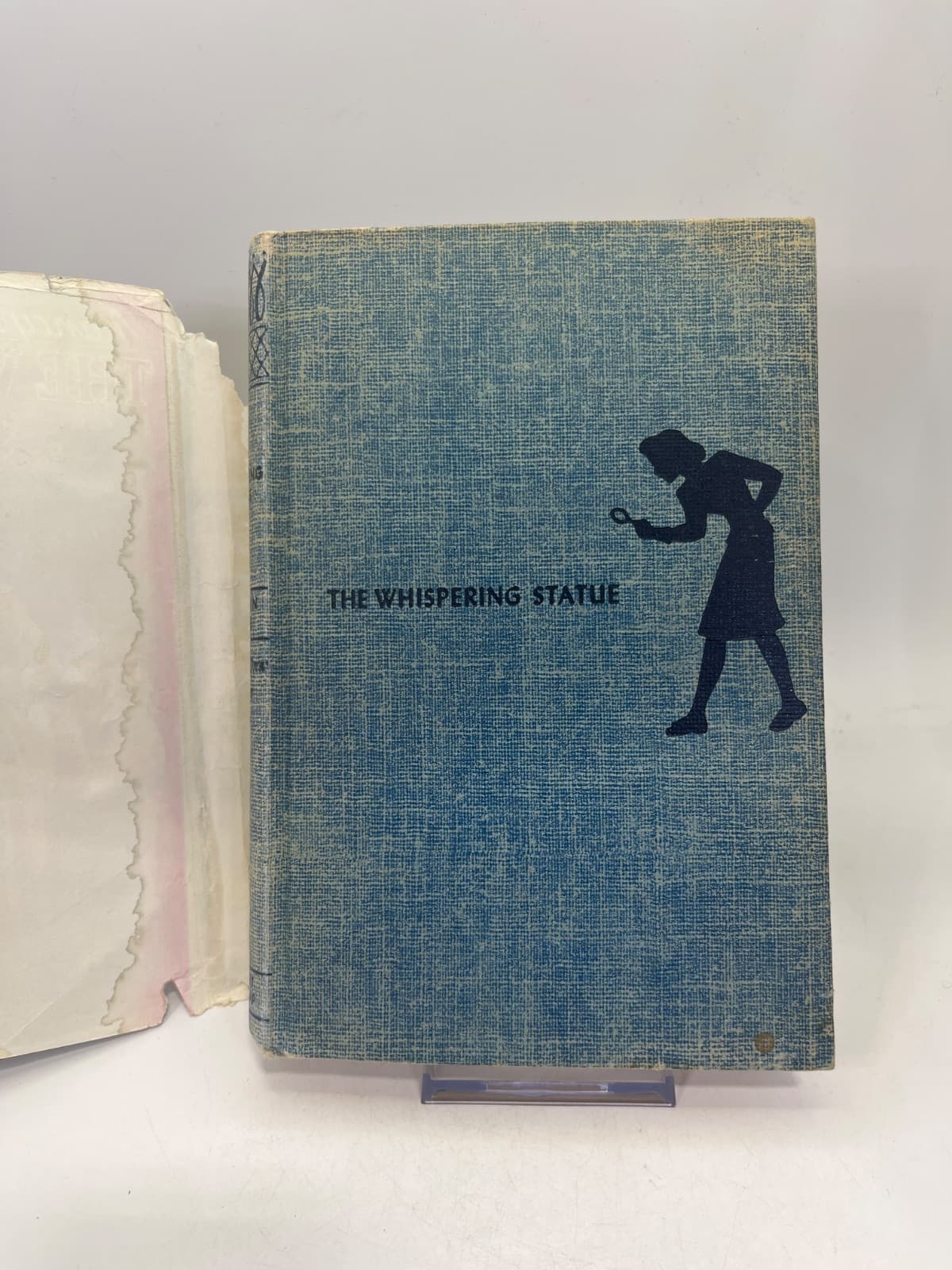 The Whispering Statue by Carolyn Keene - front cover
