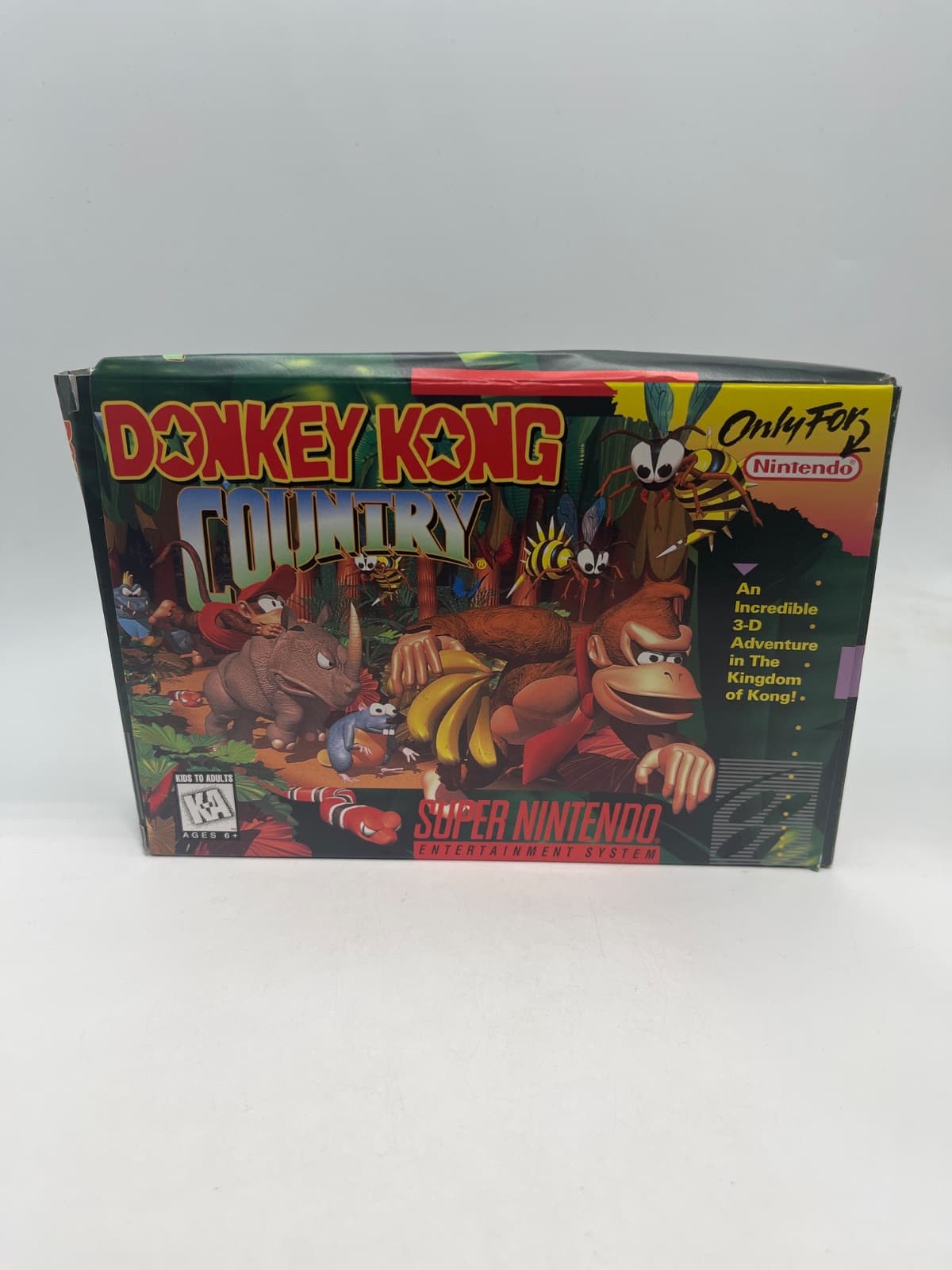Donkey Kong Country - Super Nintendo Entertainment System - 1994 - COMPLETE by Shigeru Miyamoto - front cover