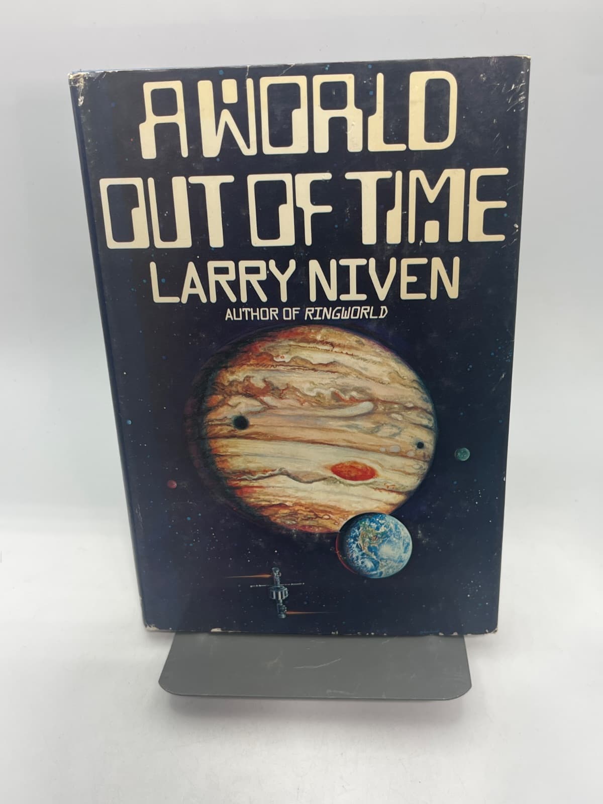 A World Out of Time by Larry Niven - front cover