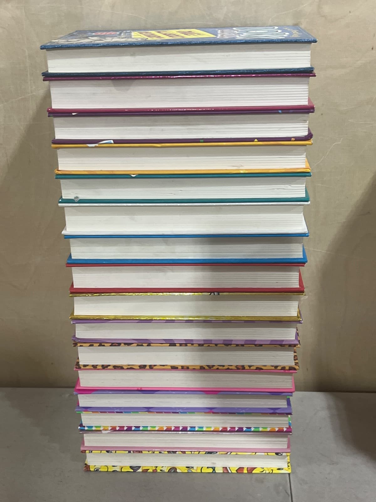 Dork Diaries Book Series - Lot of 16 by Rachel Russell - additional view