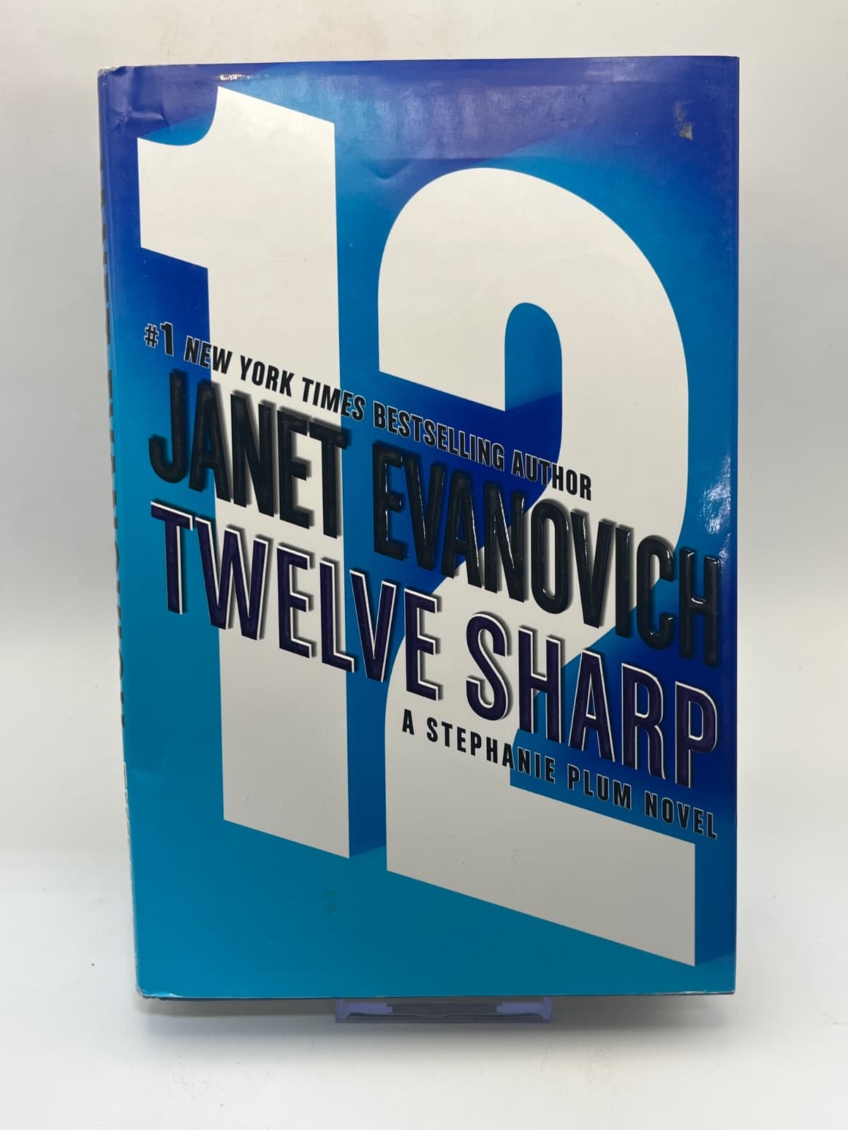 Twelve Sharp w Black Lettering  by Janet Evanovich - front cover