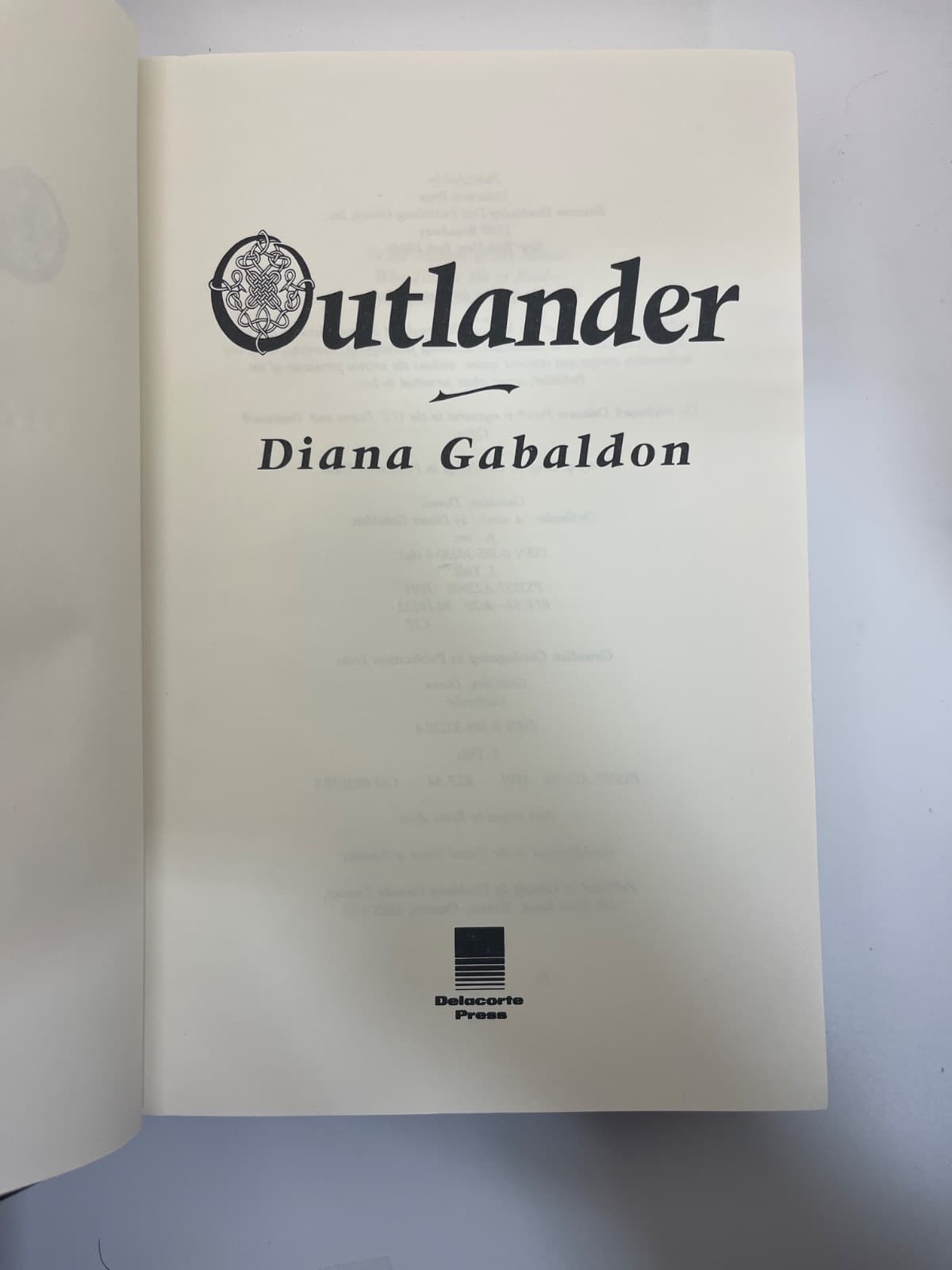 Outlander - 1st Edition , 10th Printing - Original Cover  by Diana Gabaldon - title page