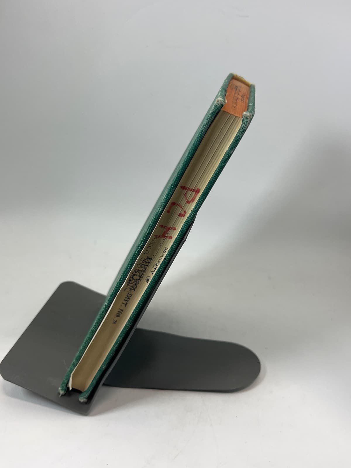 The Birth of a New Physics by I. Bernard Cohen - quarter view showing binding condition