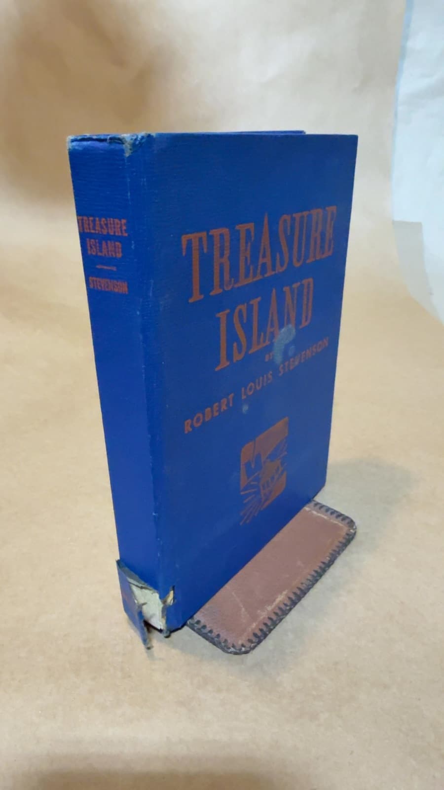 Treasure Island by Robert Louis Stevenson - quarter view showing binding condition