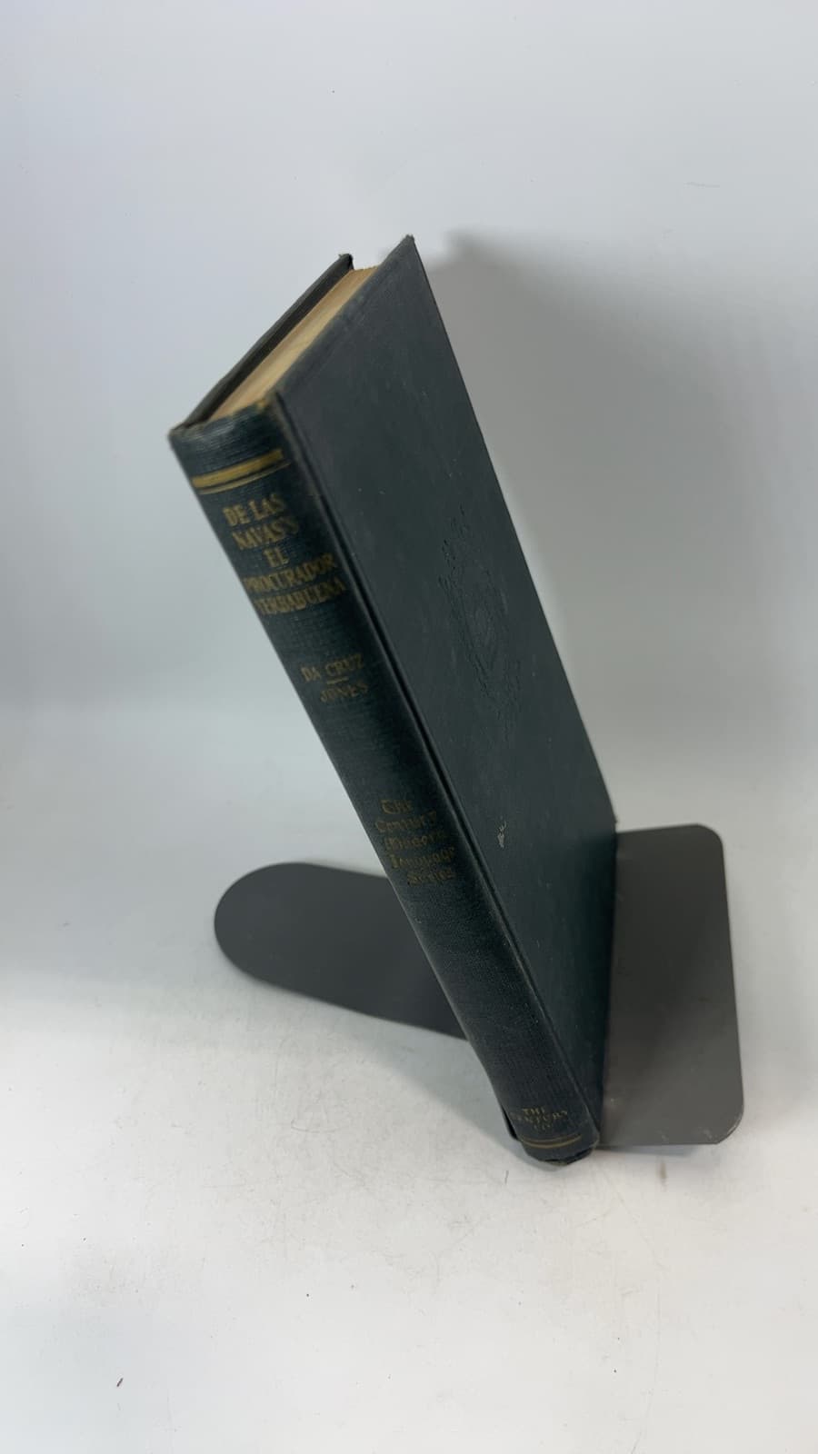 El Procurador Yerbabuena (Reverso de una Medalla) by Conde de las Navas - quarter view showing binding condition